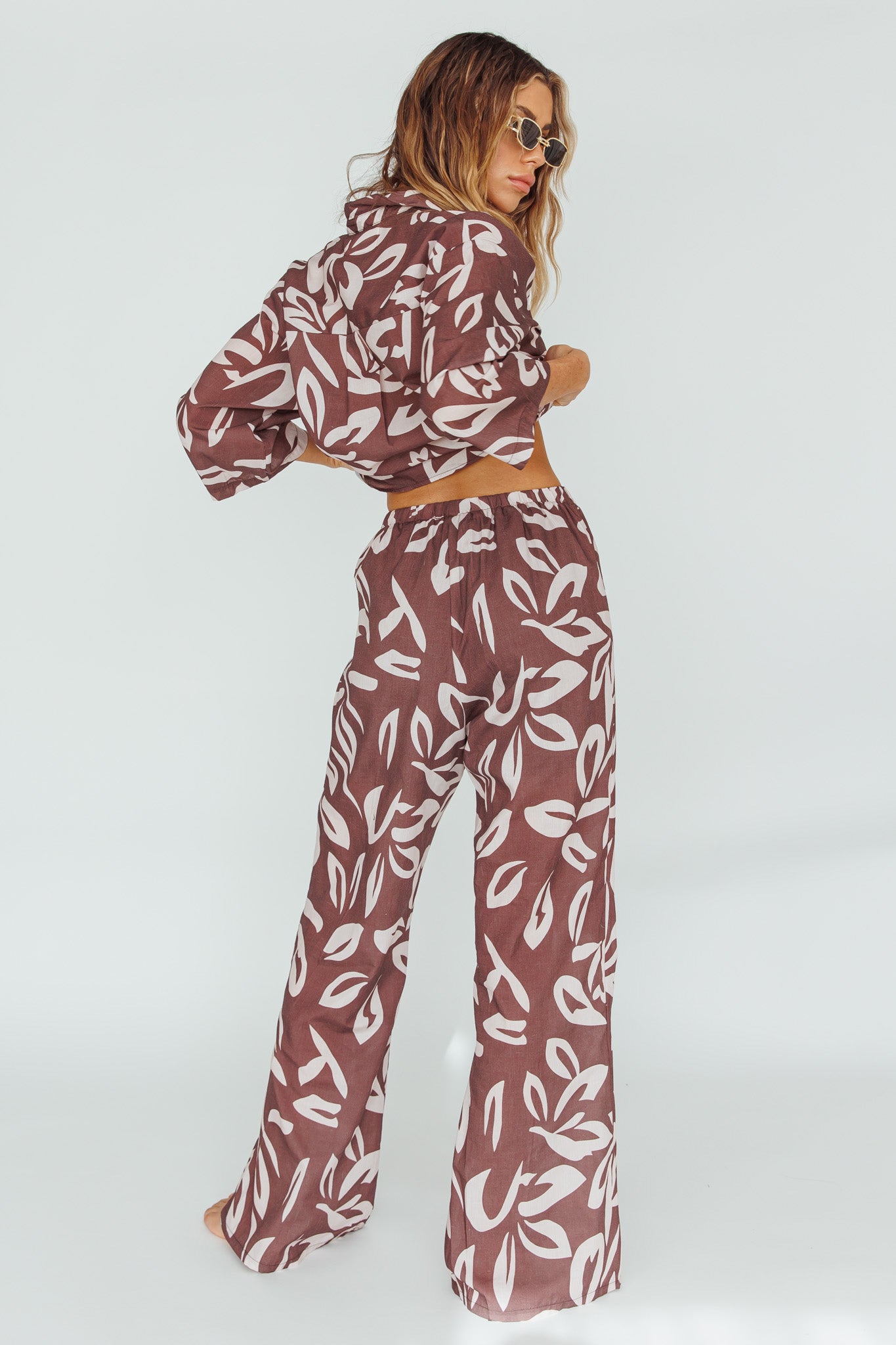 Just A Hunch Pants Leaf Print Chocolate-Maymioy