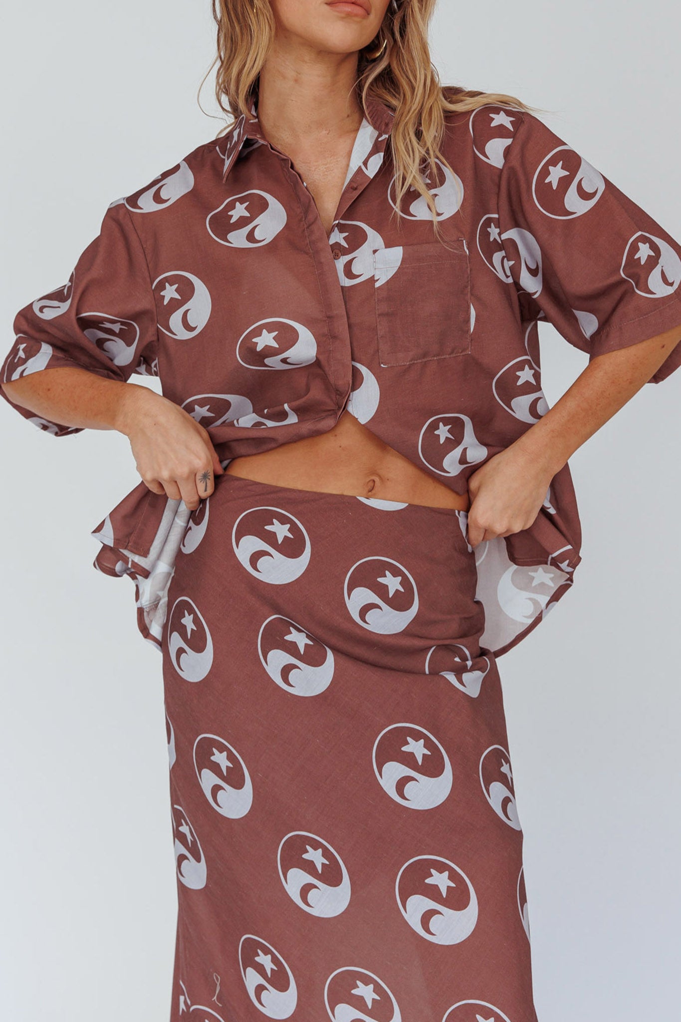 Just A Hunch Button Shirt Yin Yang Coco-Maymioy
