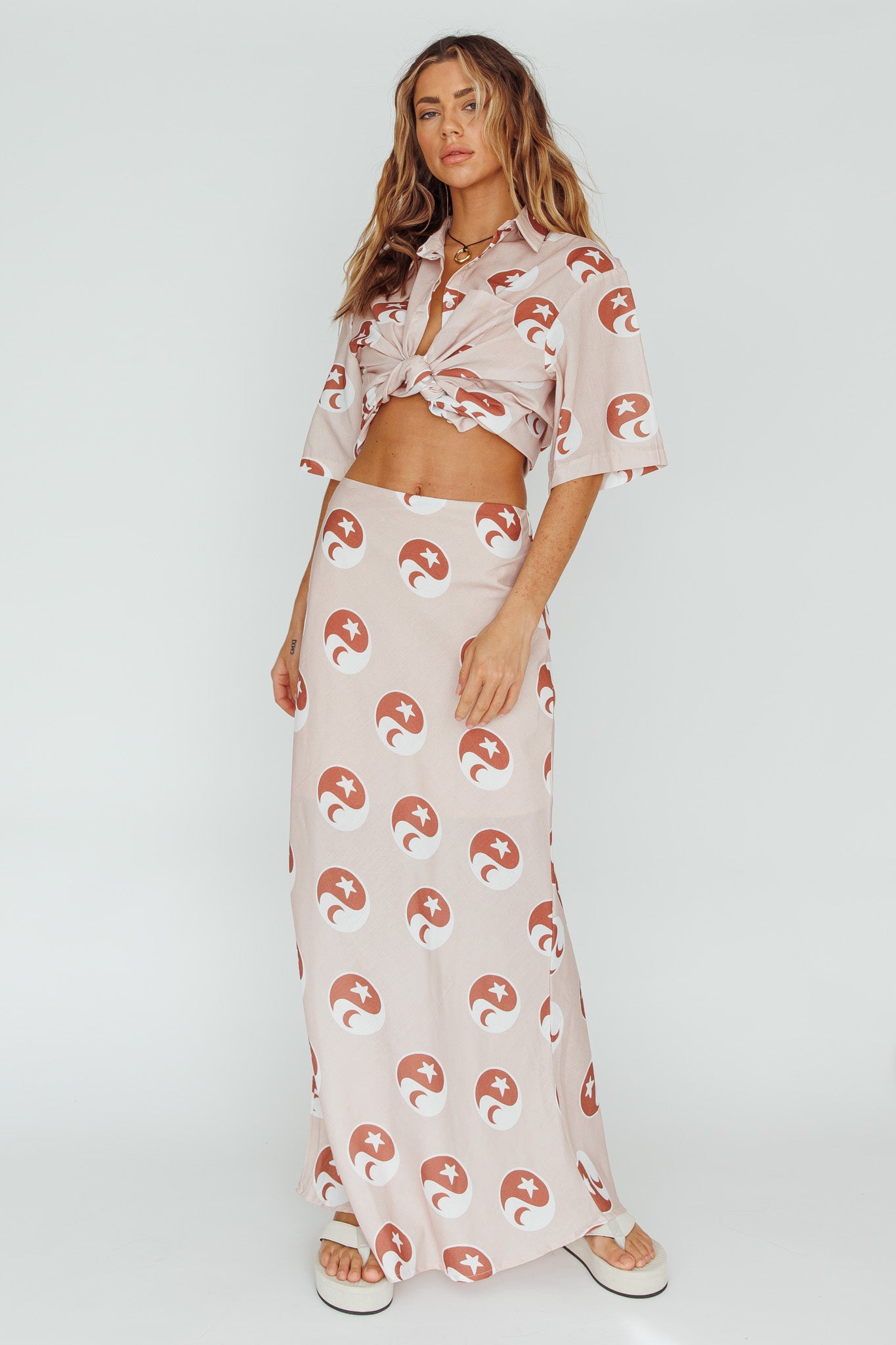 Just A Hunch Maxi Skirt Yin Yang Rose-Maymioy