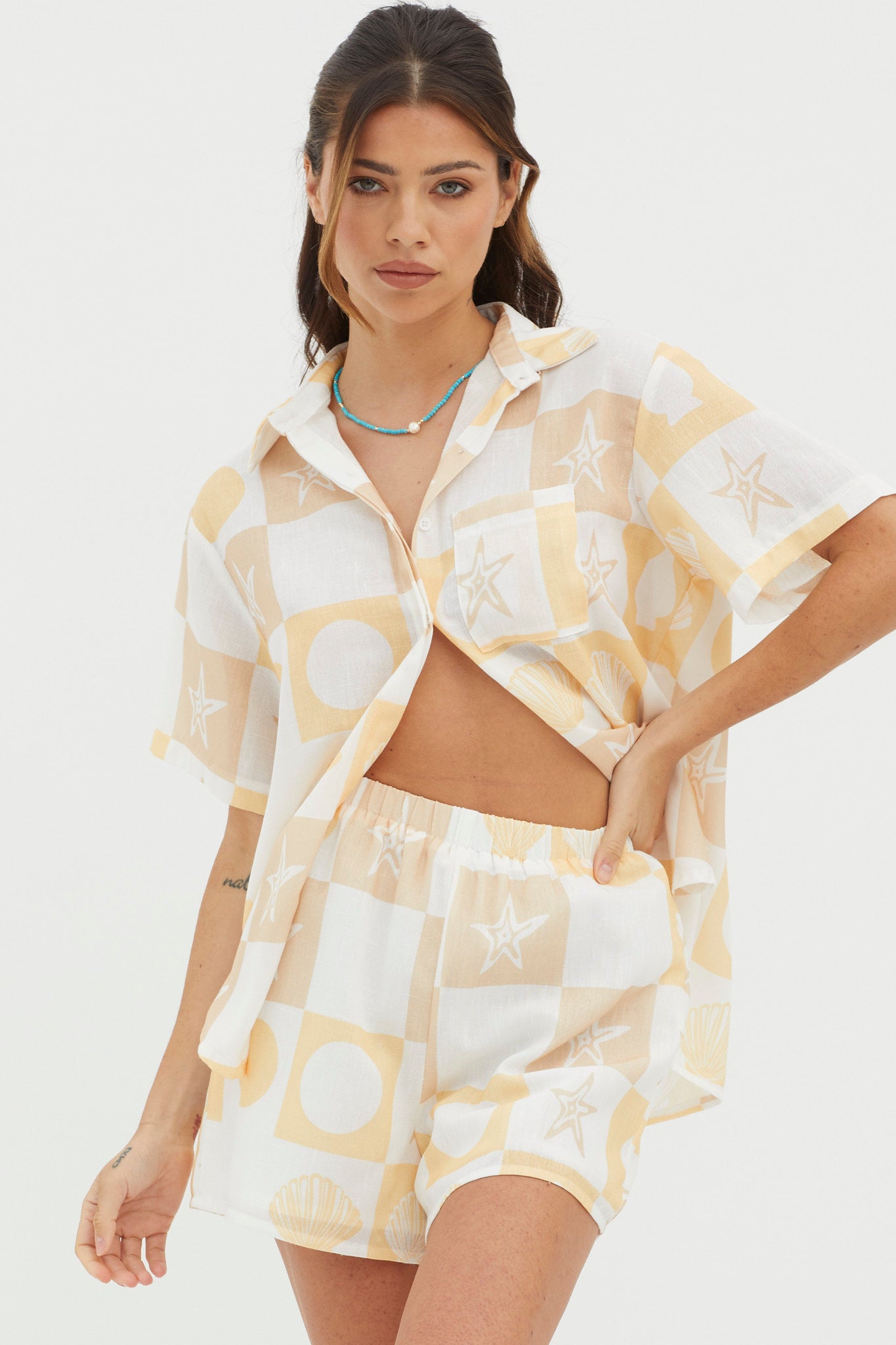 Just A Hunch Shorts Shell Print Yellow Multi-Maymioy