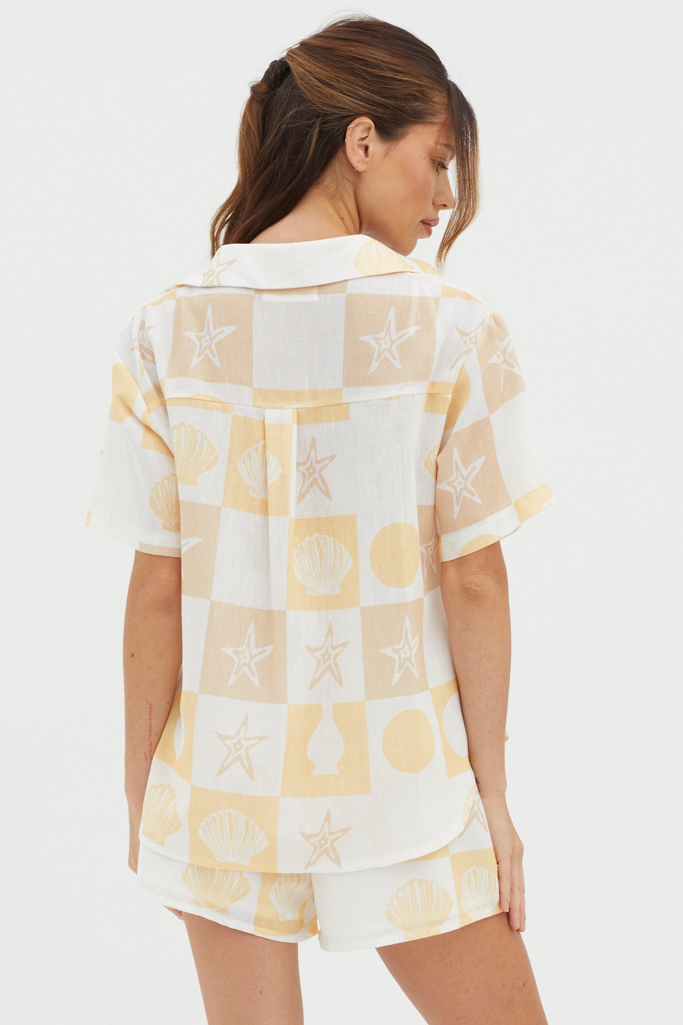 Just A Hunch Shorts Shell Print Yellow Multi-Maymioy