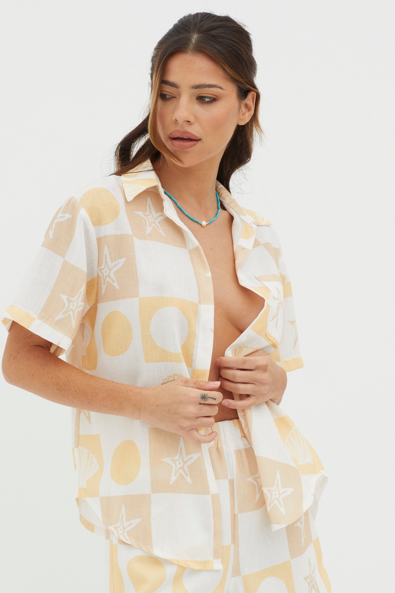 Just A Hunch Button Shirt Shell Print Yellow Multi-Maymioy