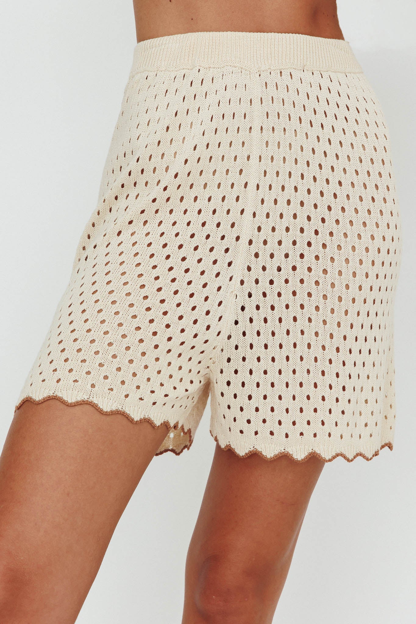 Just A Hunch Crochet Shorts Nutmeg/Shell-Maymioy