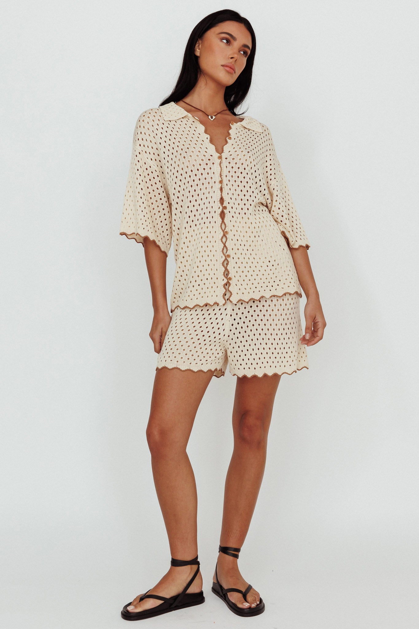 Just A Hunch Crochet Shorts Nutmeg/Shell-Maymioy