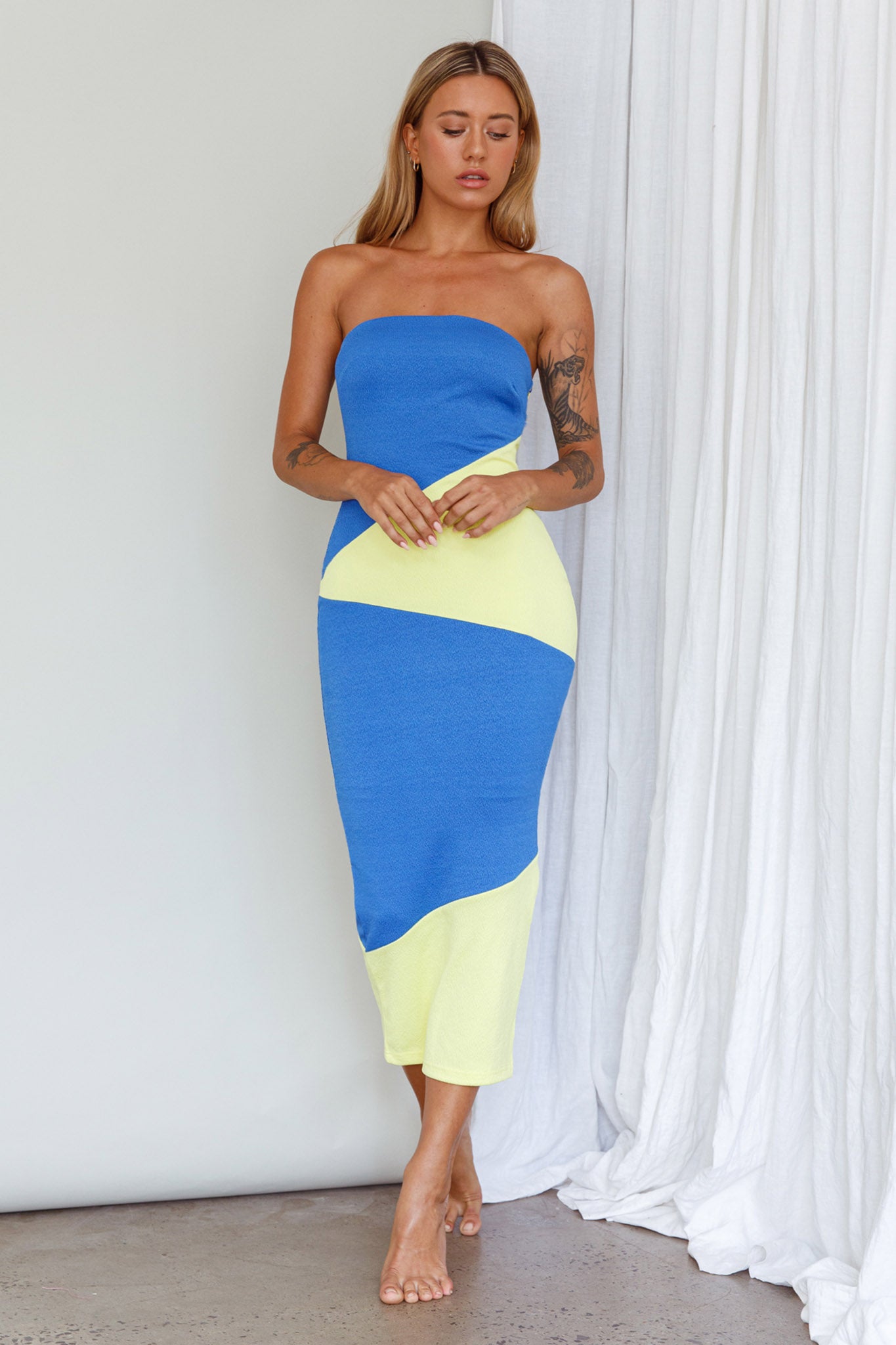 Shondra Crepe Texture Tube Dress Blue-Maymioy