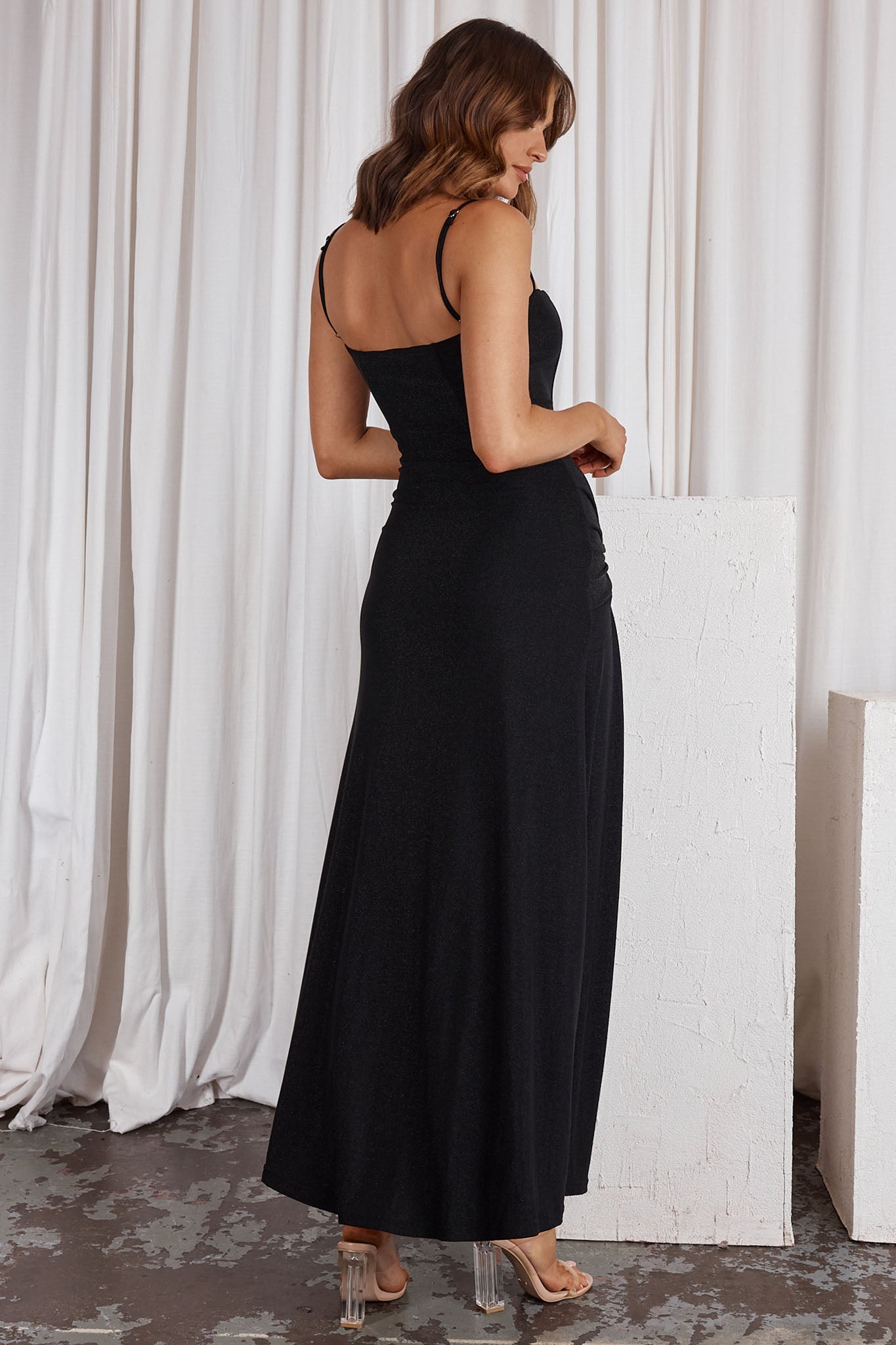 Stand Out Twist Detail Maxi Dress Black-Maymioy