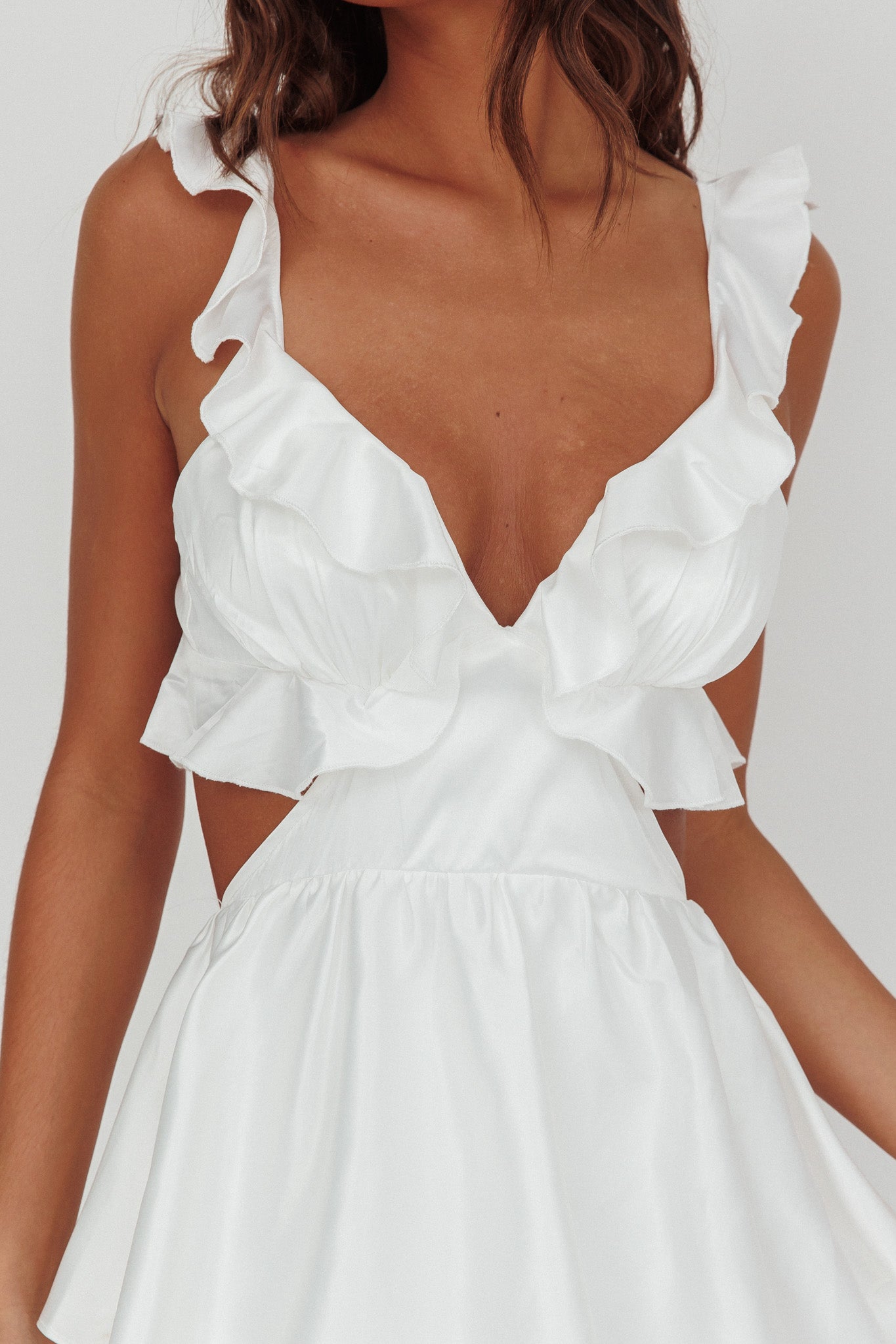 Catalina Tiered Ruffle Cut-Out Maxi Dress White-Maymioy