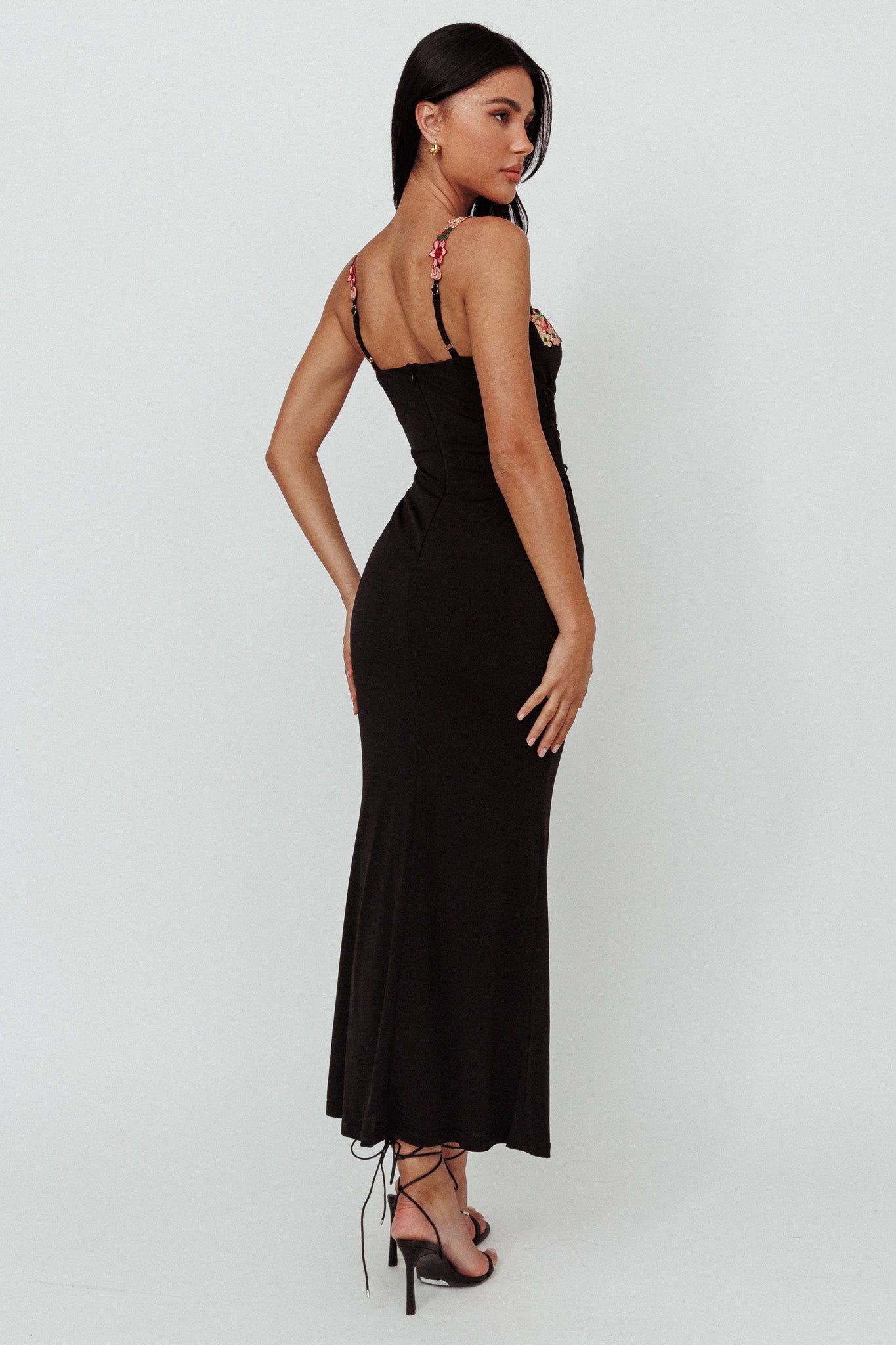 Rose Garden Floral Applique Laced Midi Dress Black-Maymioy