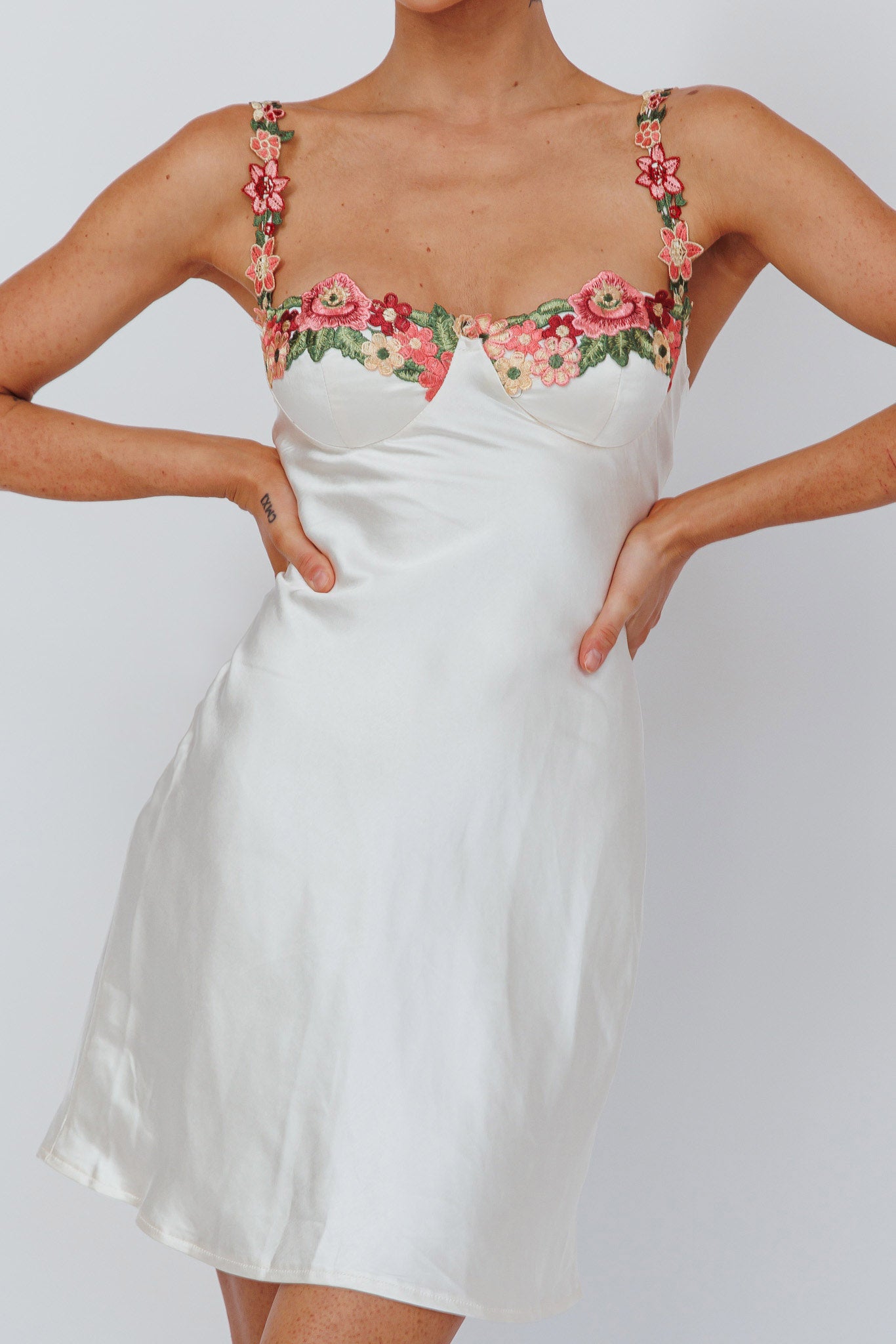 Rose Garden Floral Applique Mini Dress Oyster-Maymioy