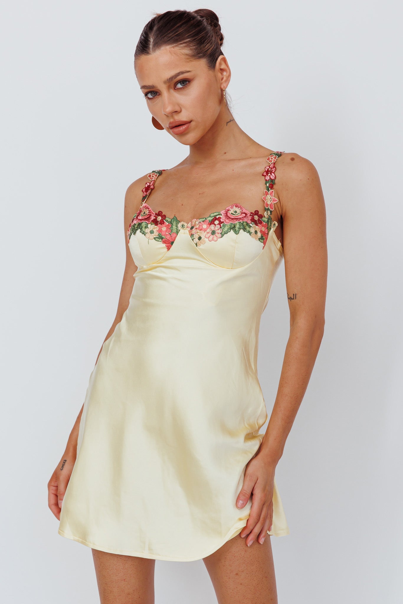 Rose Garden Floral Applique Mini Dress Yellow-Maymioy