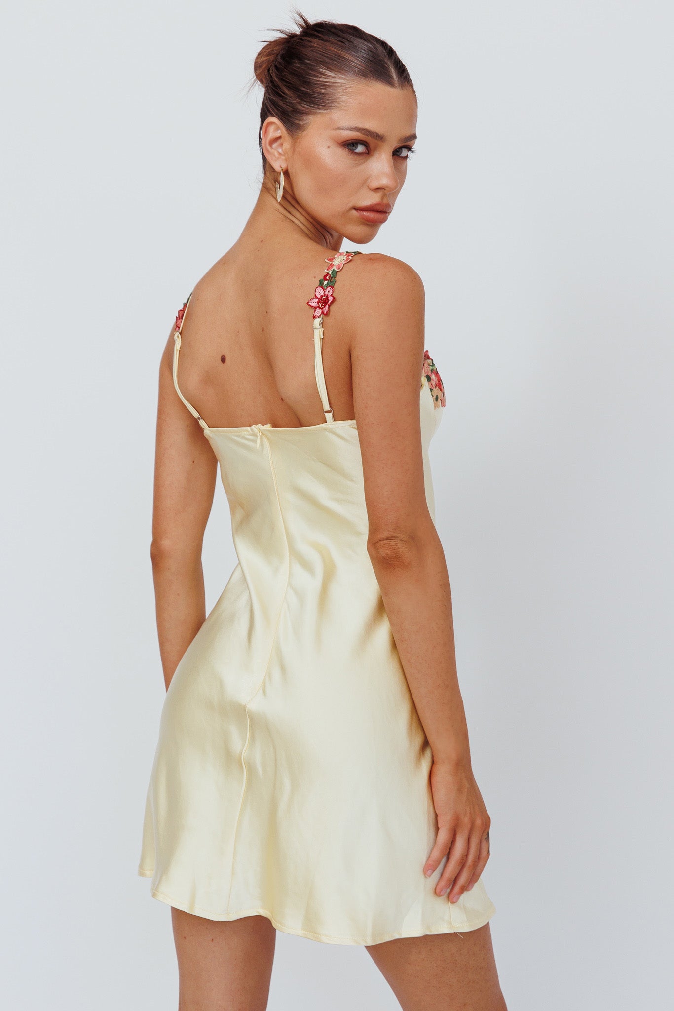 Rose Garden Floral Applique Mini Dress Yellow-Maymioy