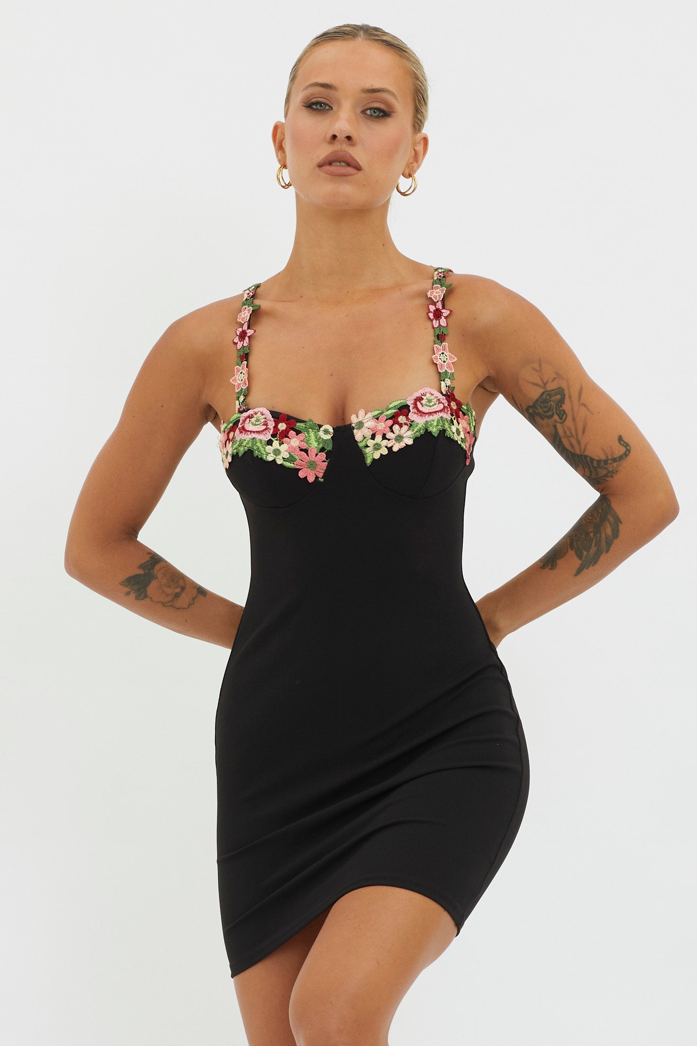Rose Garden Floral Applique Bodycon Mini Dress Black-Maymioy