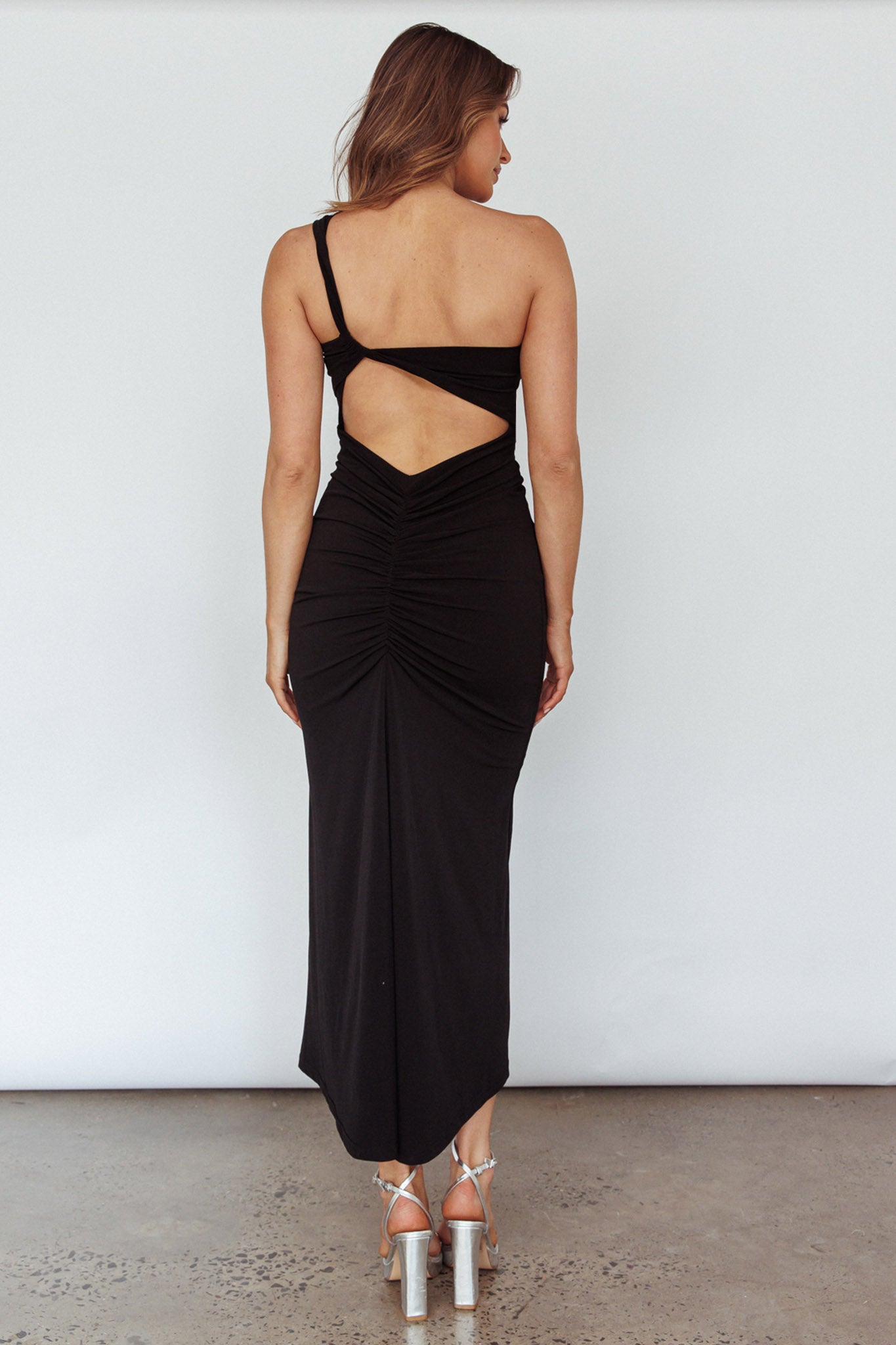 Trinny One-Shoulder Ruched Back Midi Dress Black-Maymioy