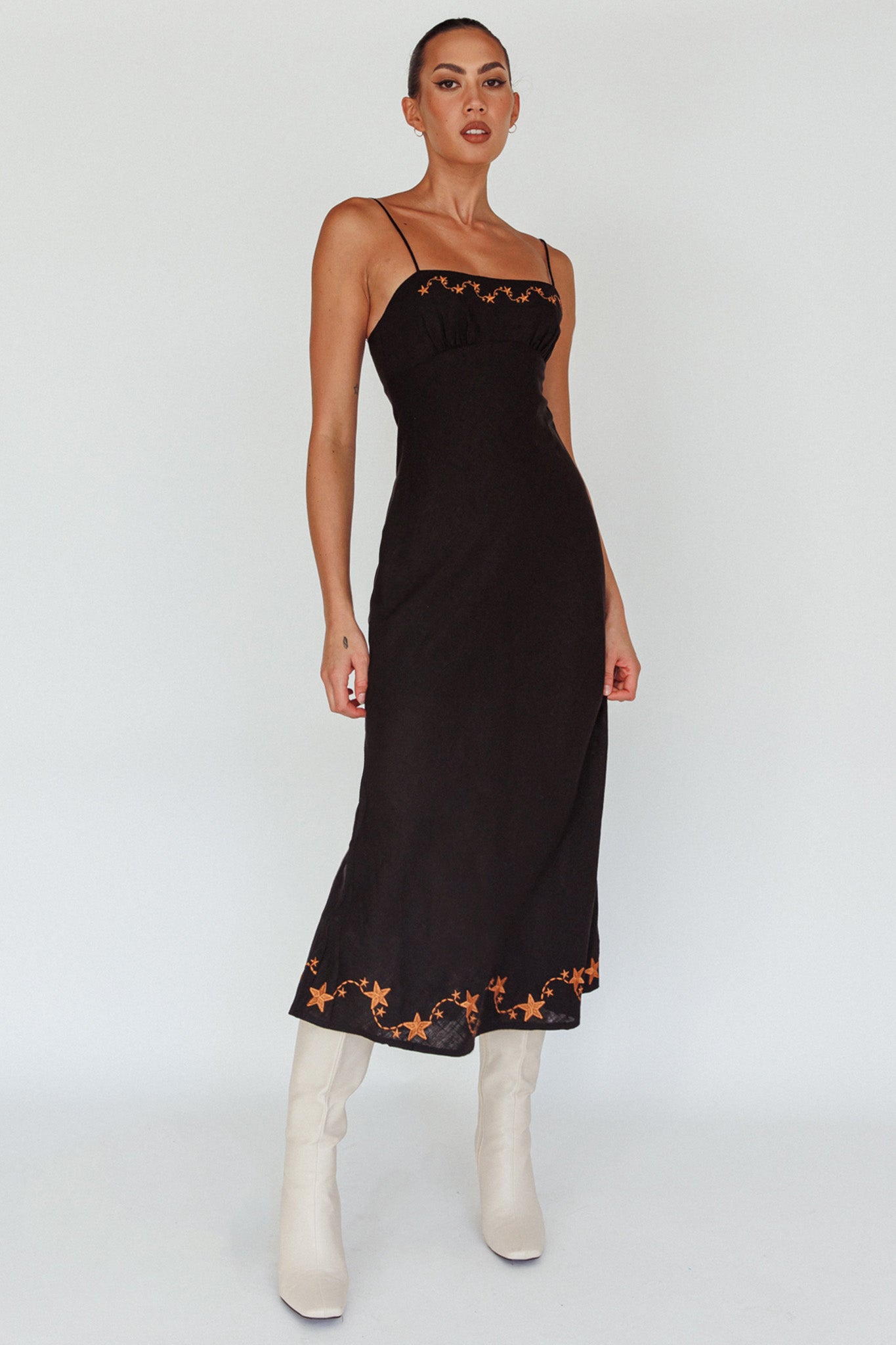 Star Garden Embroidered Midi Dress Black-Maymioy