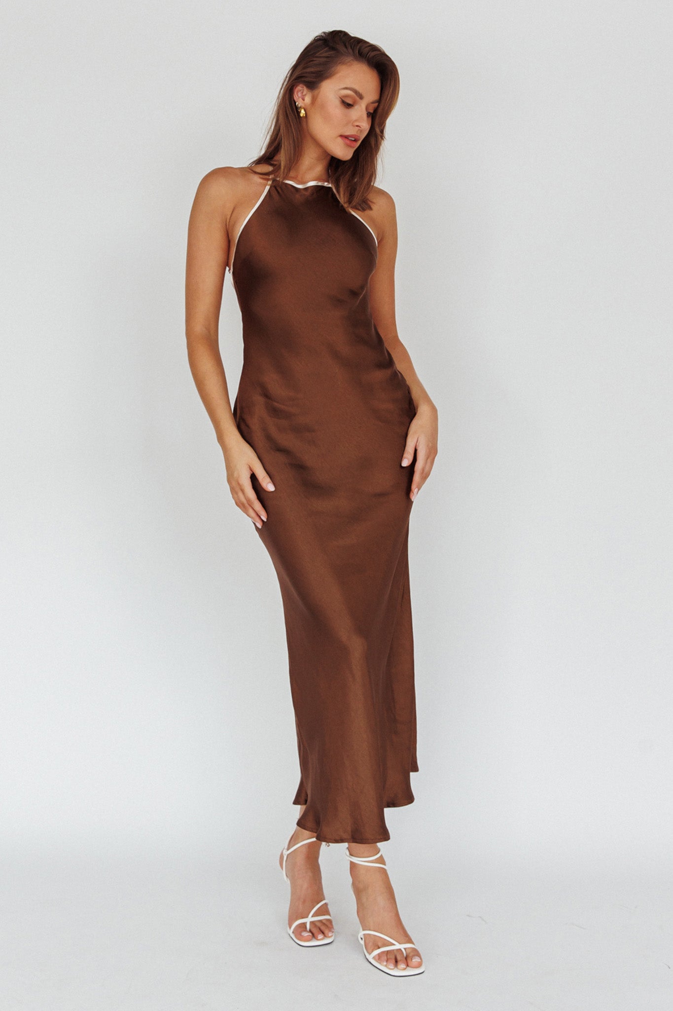 Midsomer Dawn Criss-Cross Back Maxi Dress Chocolate-Maymioy