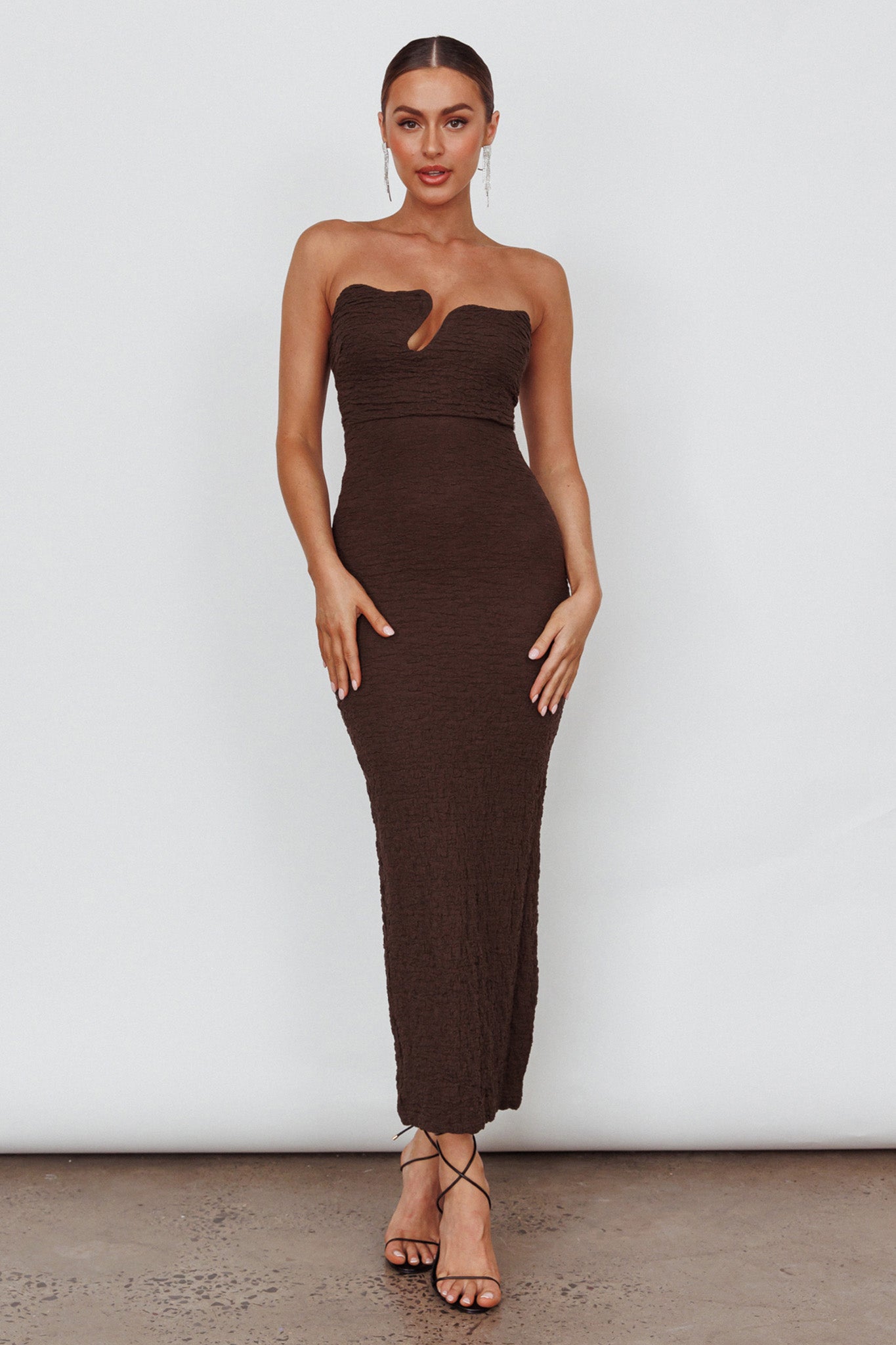Horizon Strapless Textured Midi Dress Chocolate-Maymioy