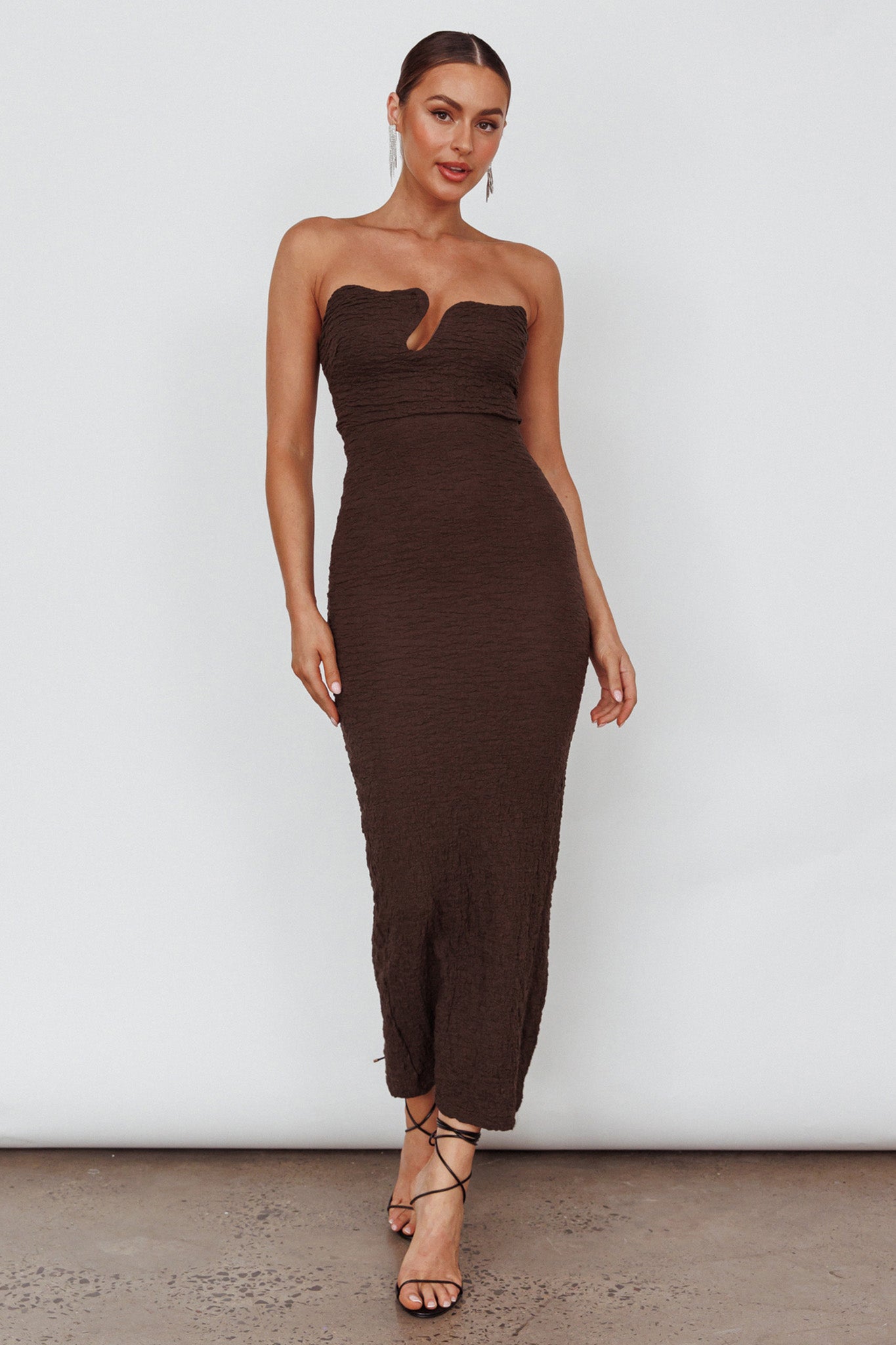 Horizon Strapless Textured Midi Dress Chocolate-Maymioy