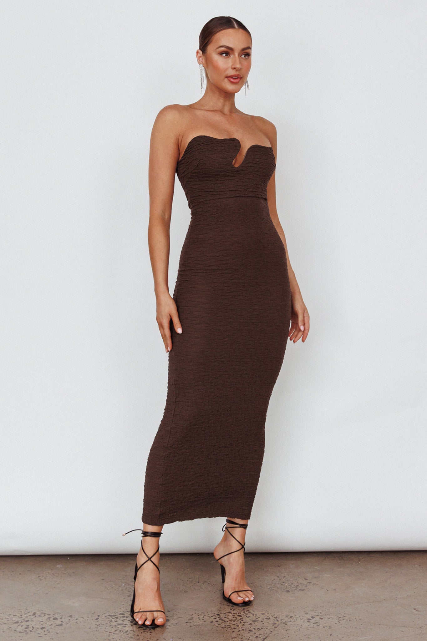 Horizon Strapless Textured Midi Dress Chocolate-Maymioy