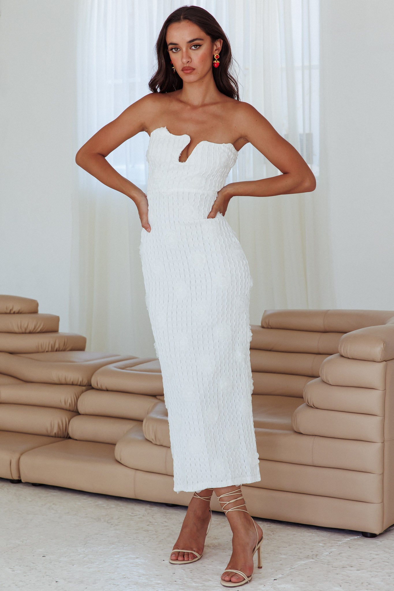 Horizon Strapless Textured Floral Midi Dress White-Maymioy