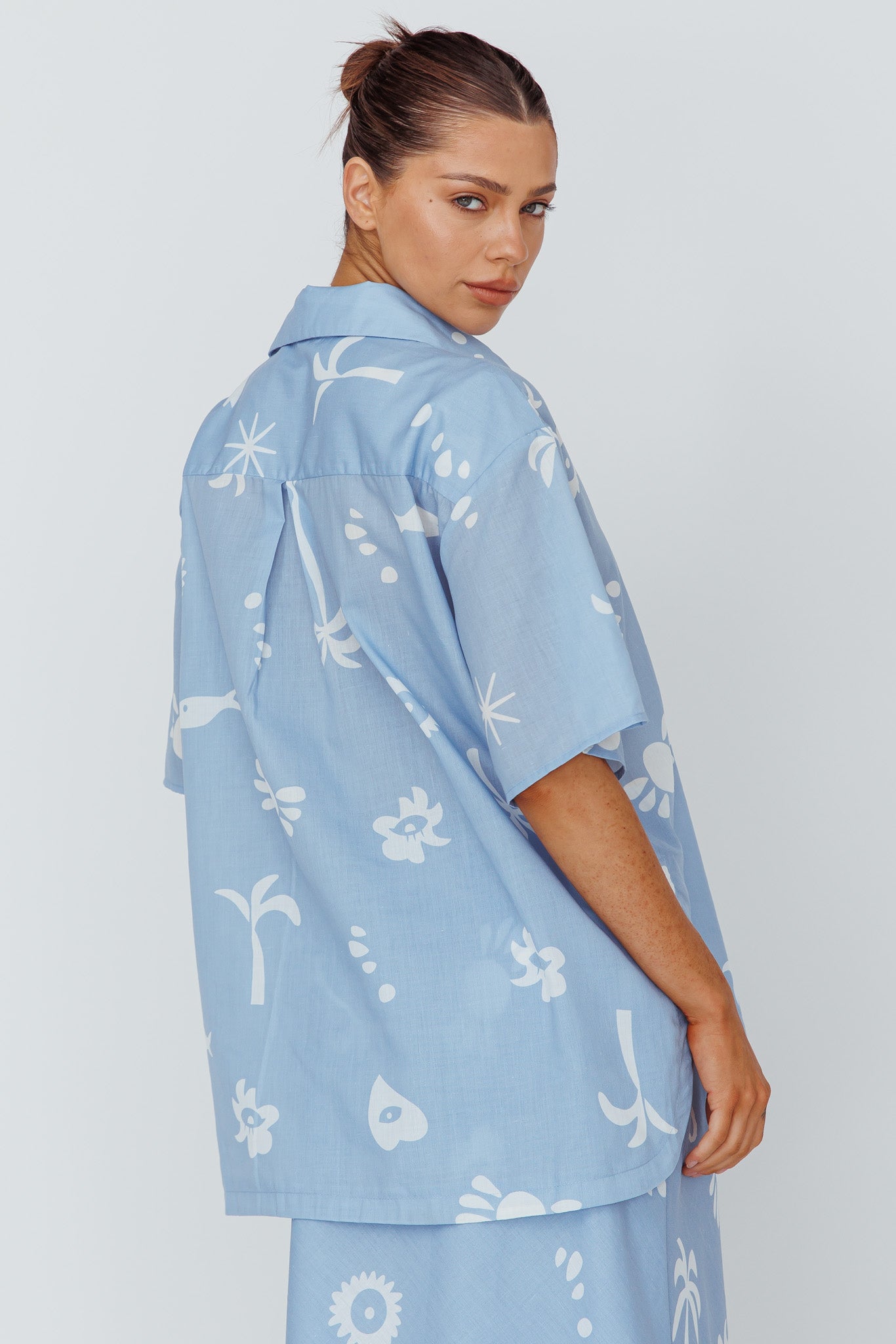 Light Aura Button Up Shirt Print Blue White-Maymioy