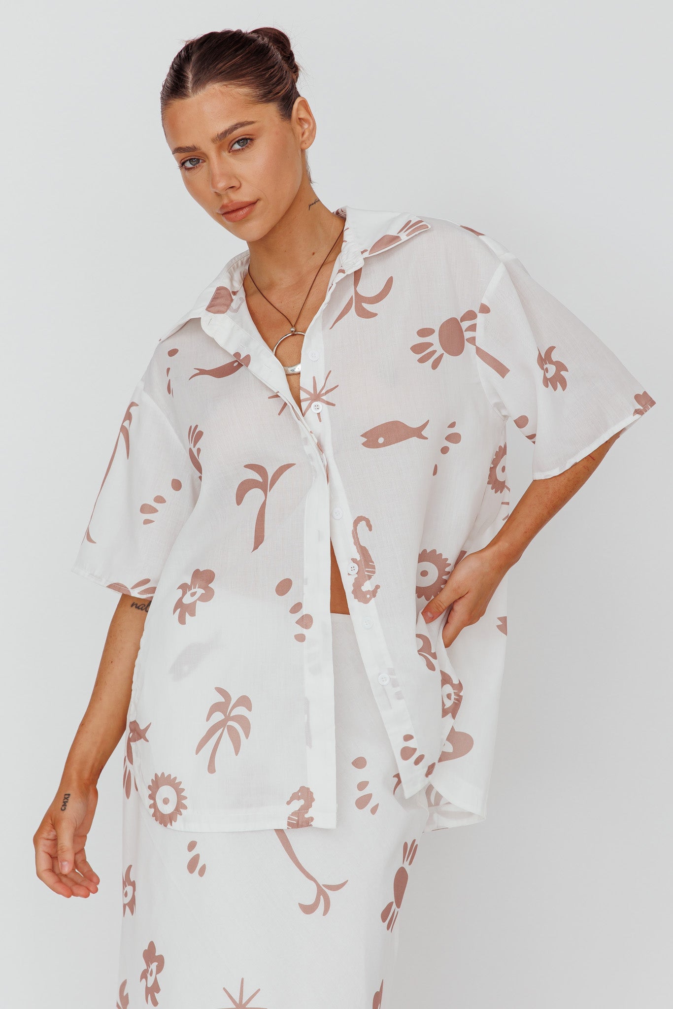 Light Aura Button Up Shirt Print White Tan-Maymioy