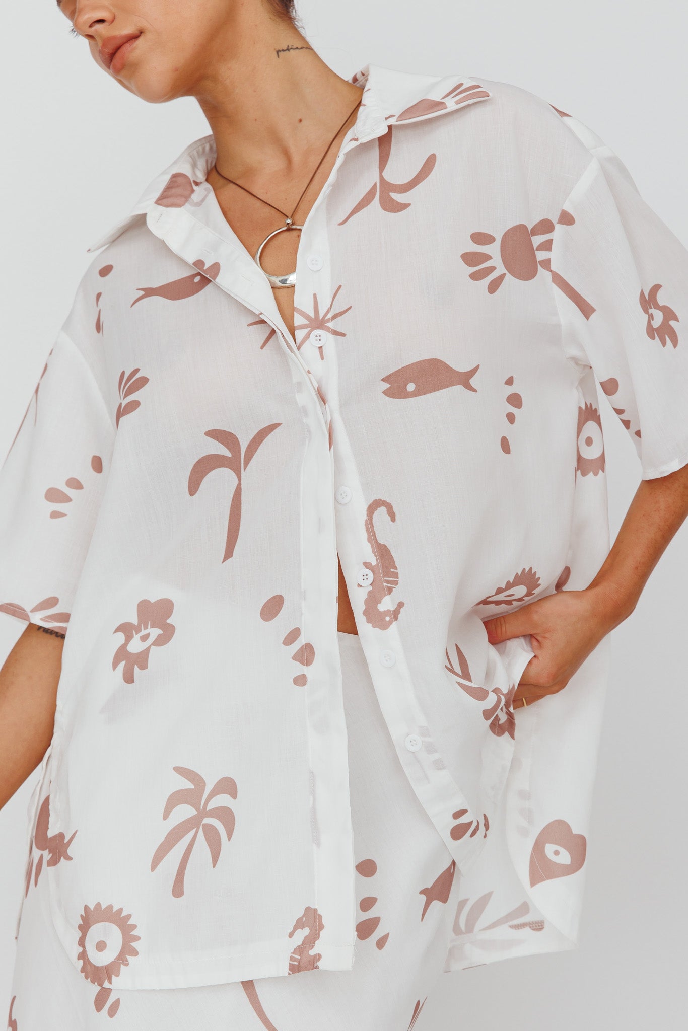 Light Aura Button Up Shirt Print White Tan-Maymioy