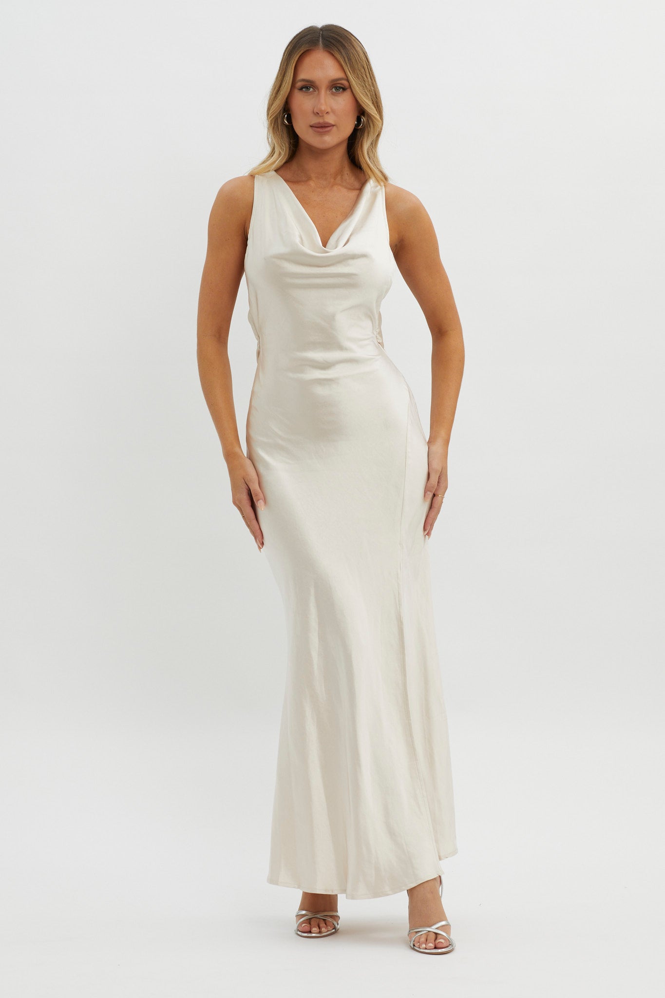 Gwendelynn Floral Back Strap Dress Champagne-Maymioy