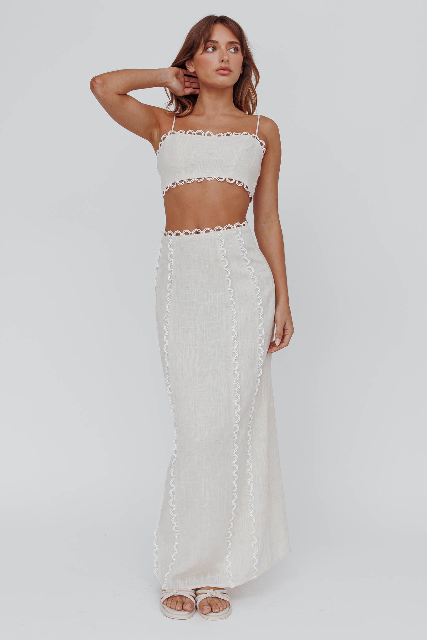 Chamberlain Scallop Trim Crop Top Sand-Maymioy