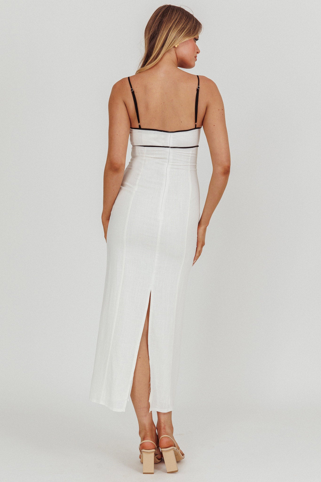Chamberlain Contrast Maxi Dress White-Maymioy
