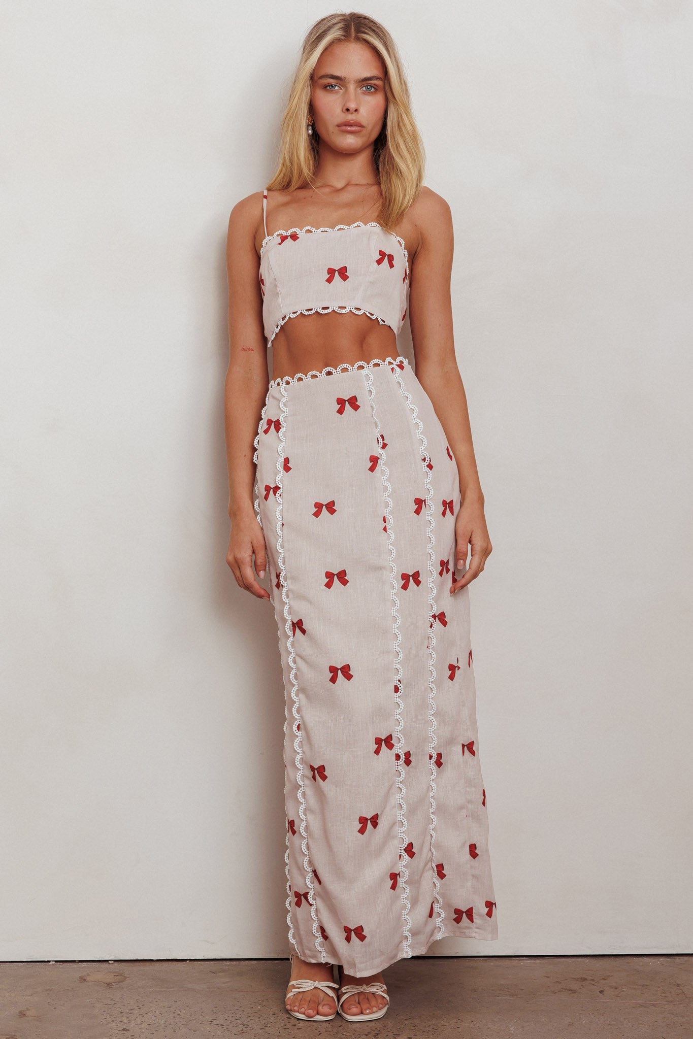 Chamberlain Scallop Trim Maxi Skirt Red Bow-Maymioy