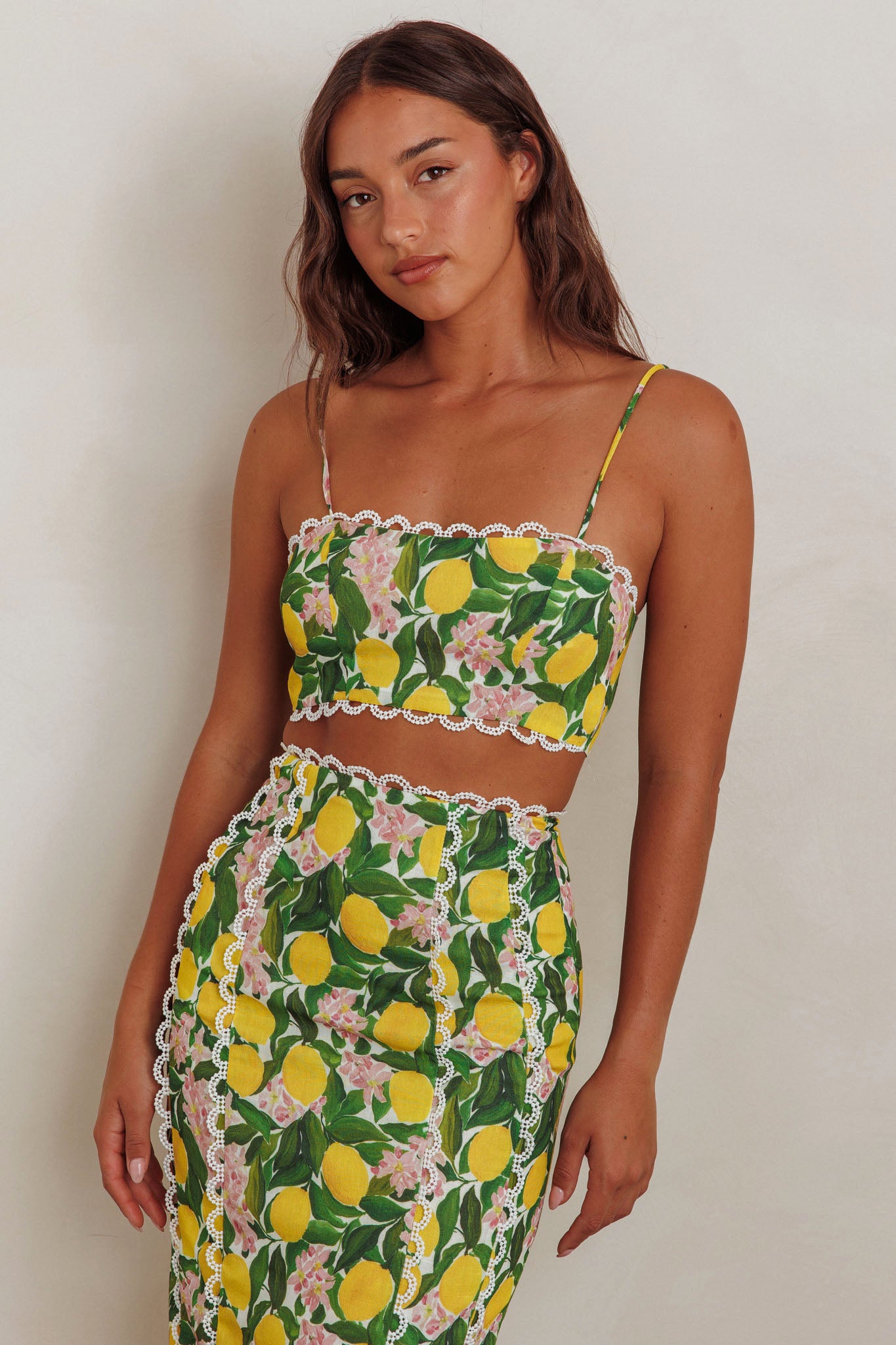 Chamberlain Scallop Trim Crop Top Citrus Lemon-Maymioy