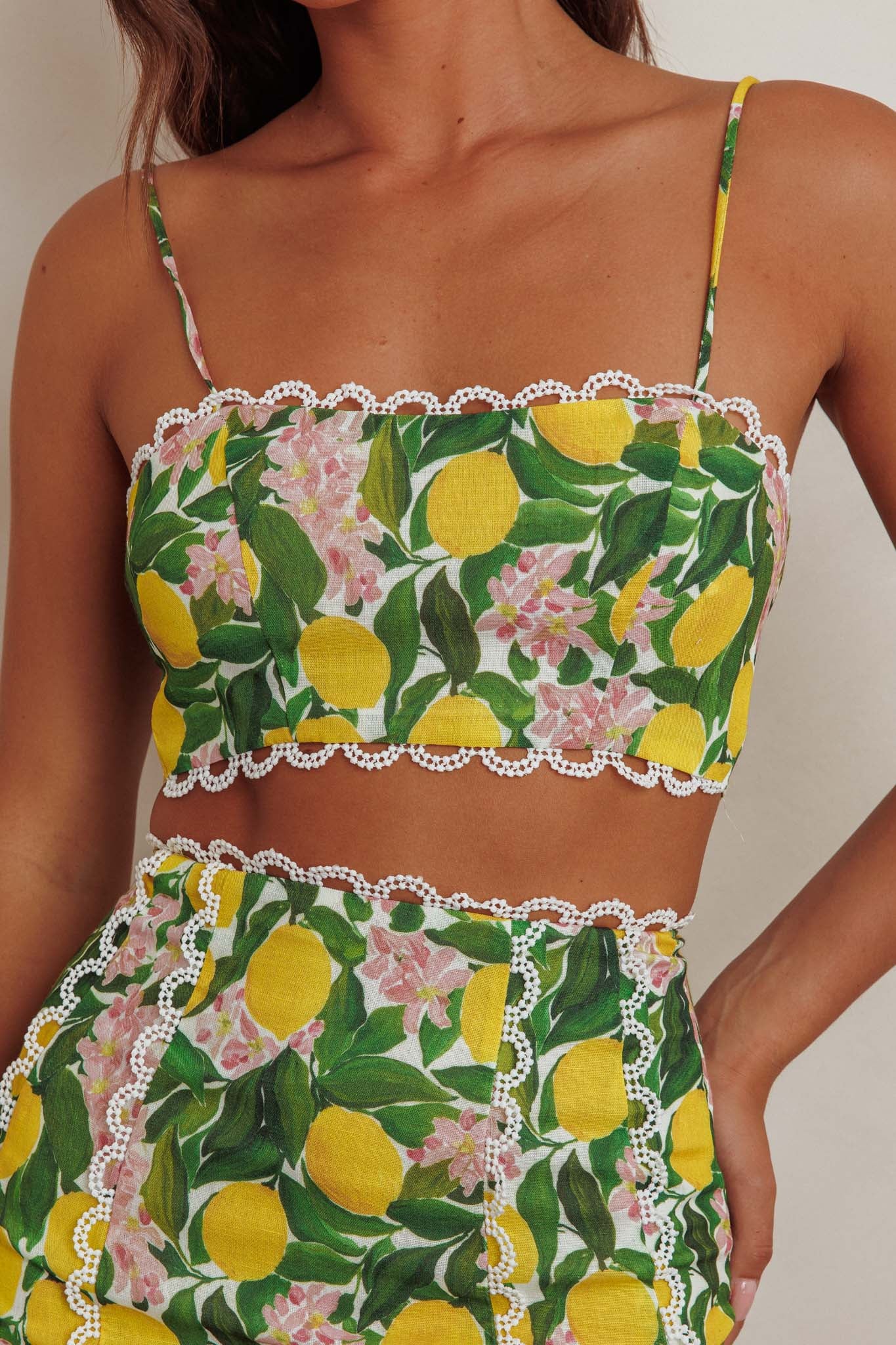 Chamberlain Scallop Trim Crop Top Citrus Lemon-Maymioy