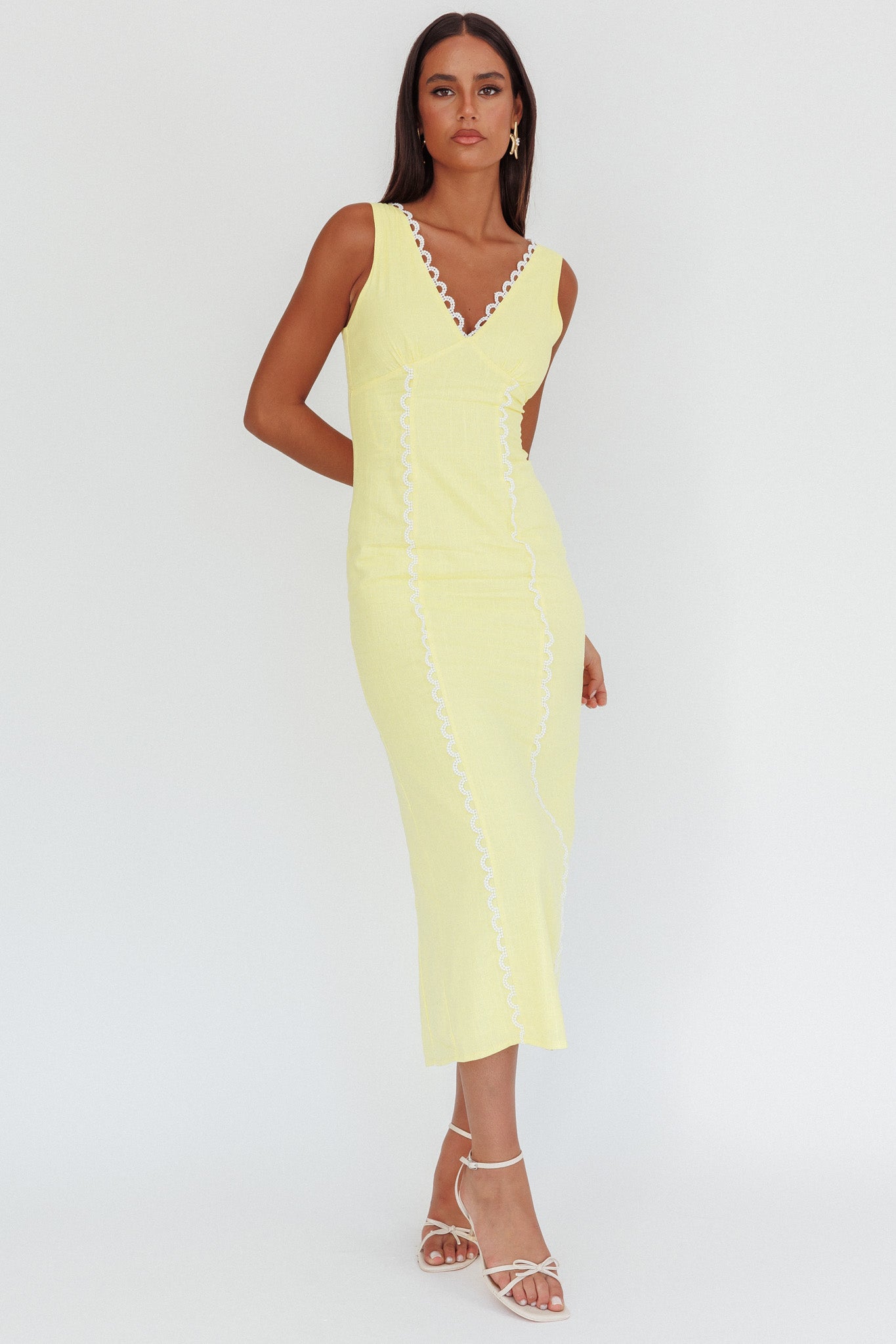 Chamberlain Scallop Trim V-Neck Maxi Dress Butter-Maymioy