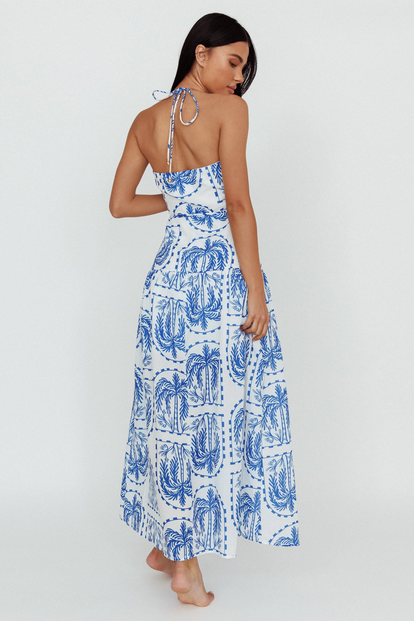 Natasia Halterneck Maxi Dress Palm Print Blue-Maymioy