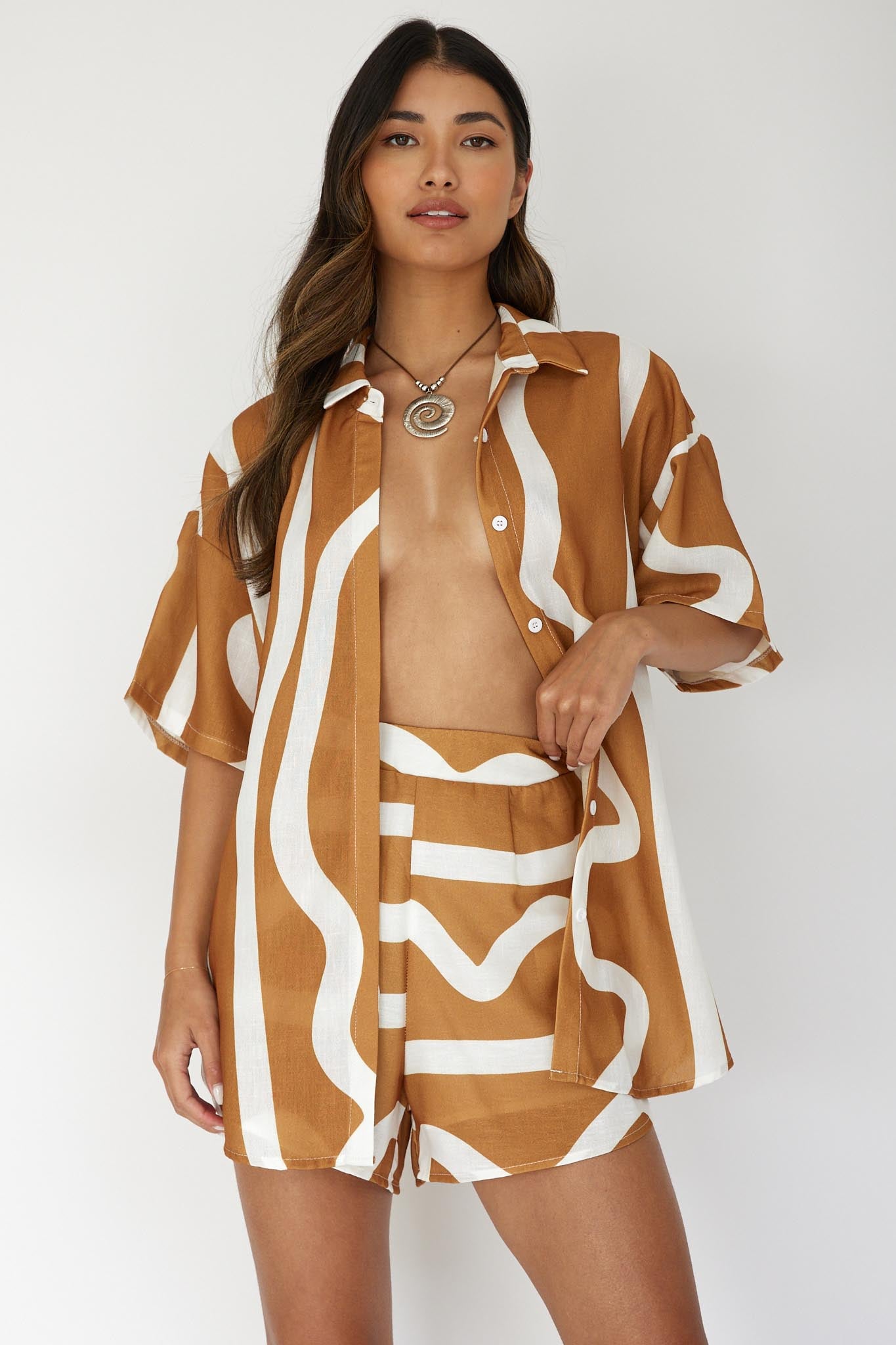 Cora Elastic Waist Shorts Print Tan-Maymioy