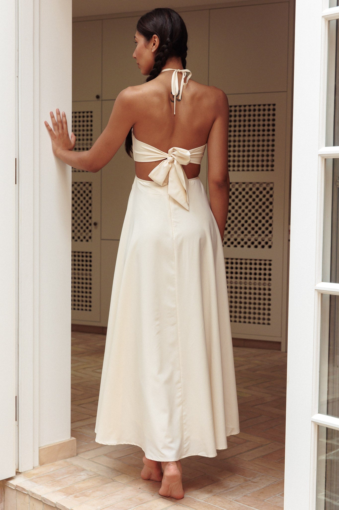 Onika Cut-Out Tied Back Maxi Dress Butter-Maymioy