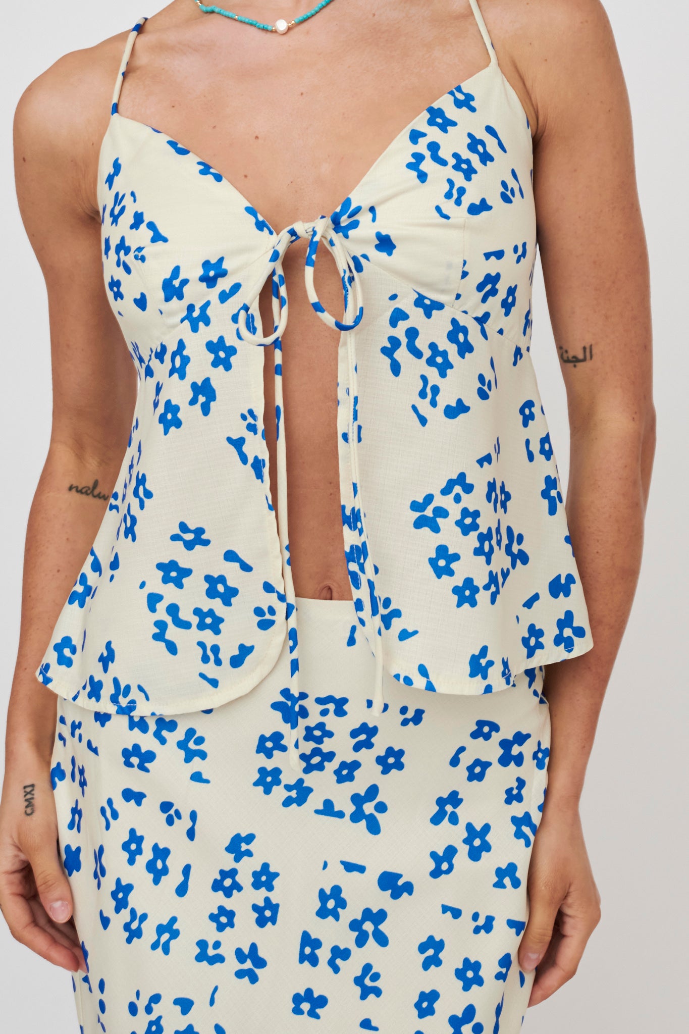 Heart & Soul Tie Front Top Floral Cream-Maymioy