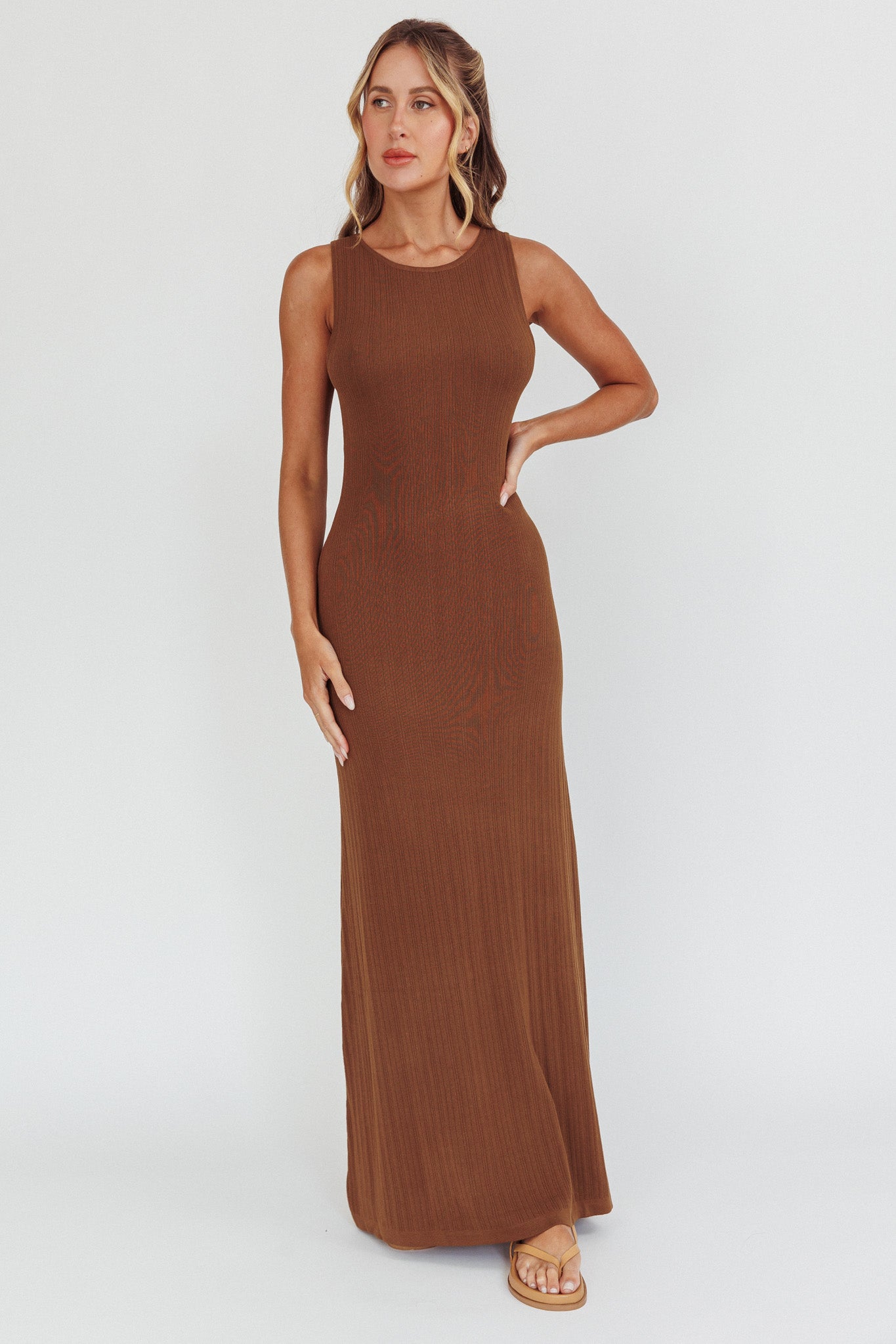 Tarli Low Back Maxi Dress Chocolate-Maymioy
