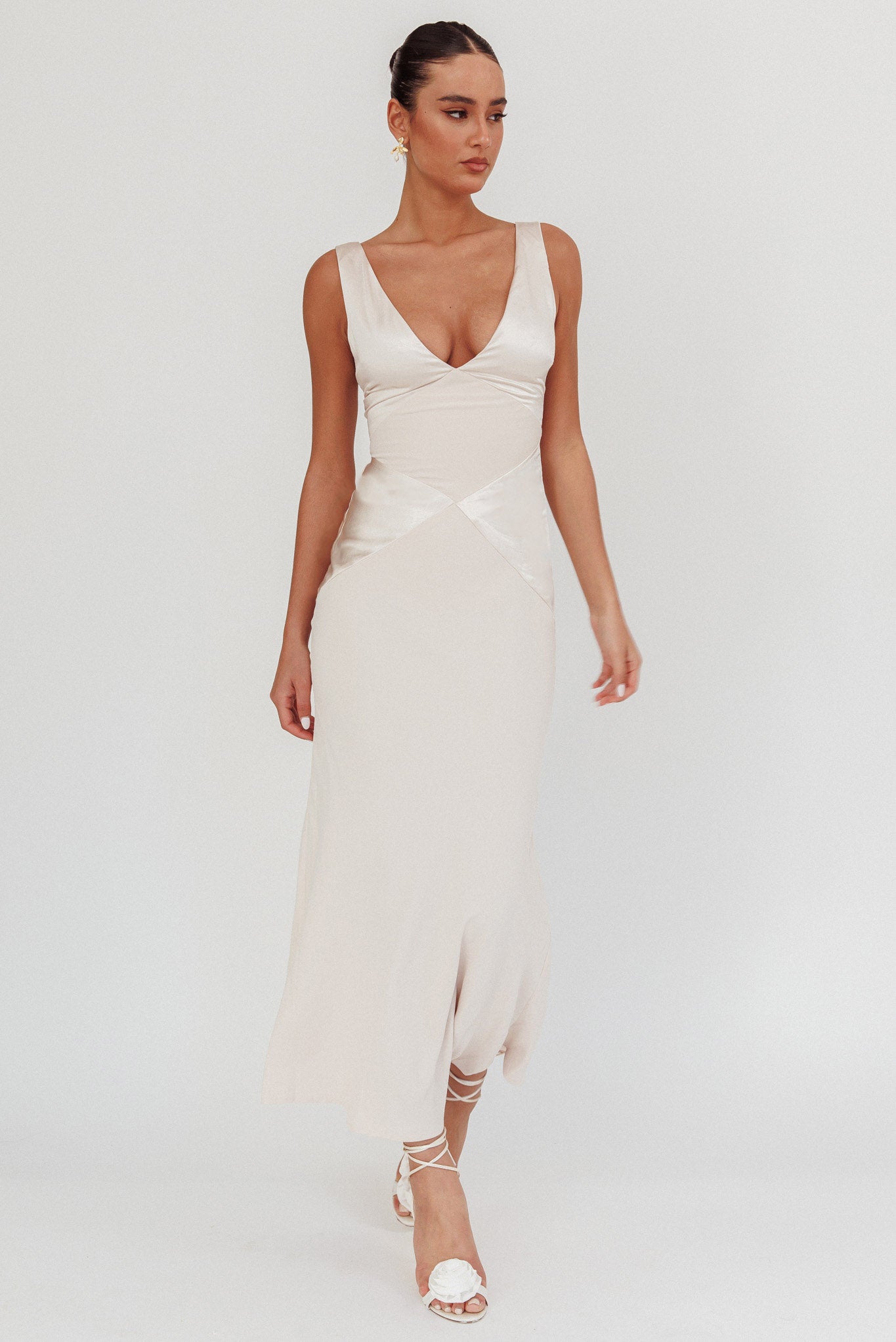 Soul Fire V-Neck Maxi Dress Champagne-Maymioy