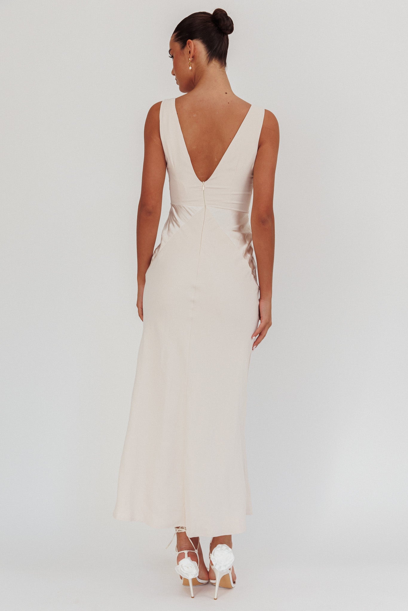 Soul Fire V-Neck Maxi Dress Champagne-Maymioy