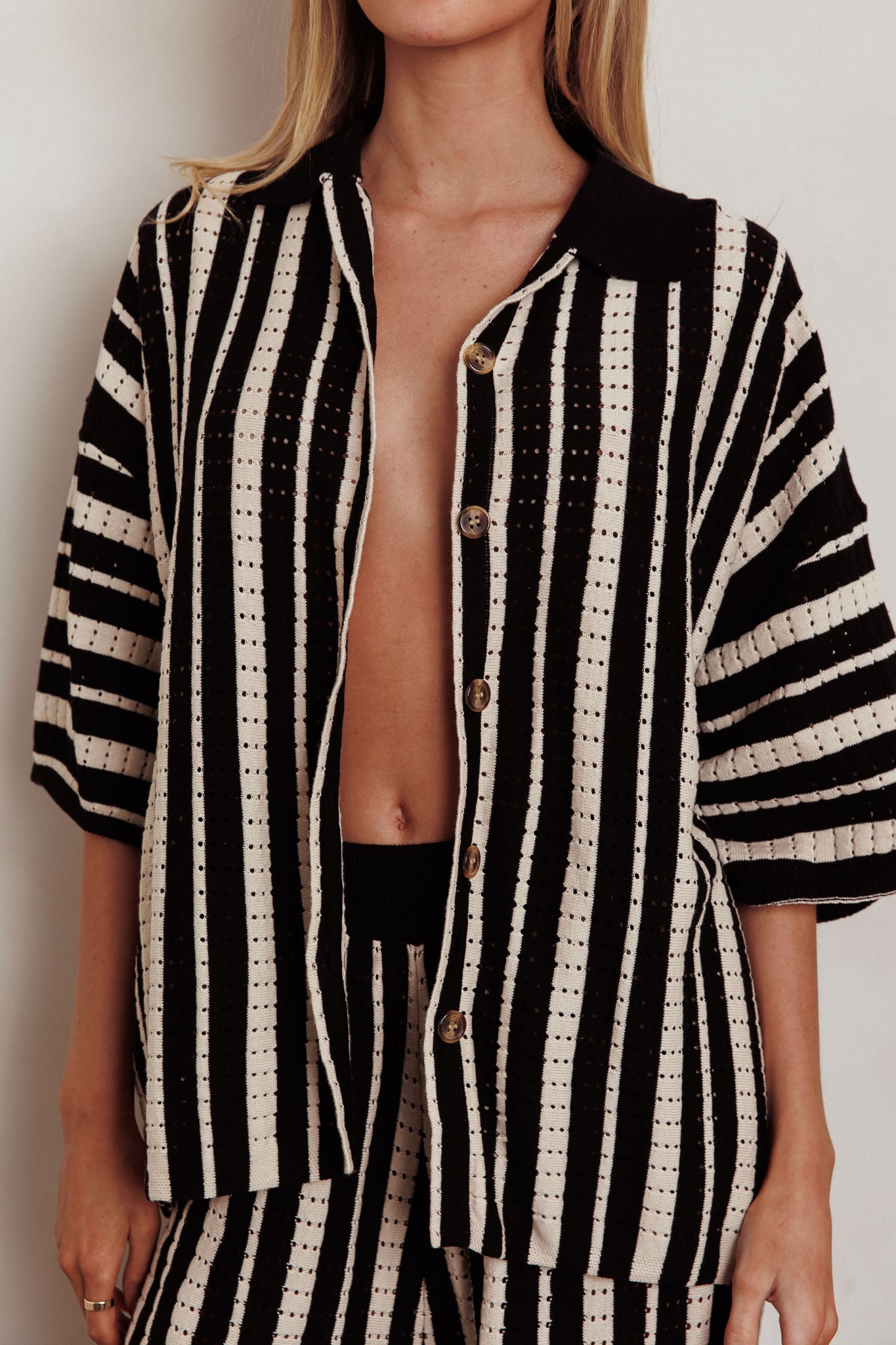 Influence Knit Relaxed Shirt Black-Maymioy