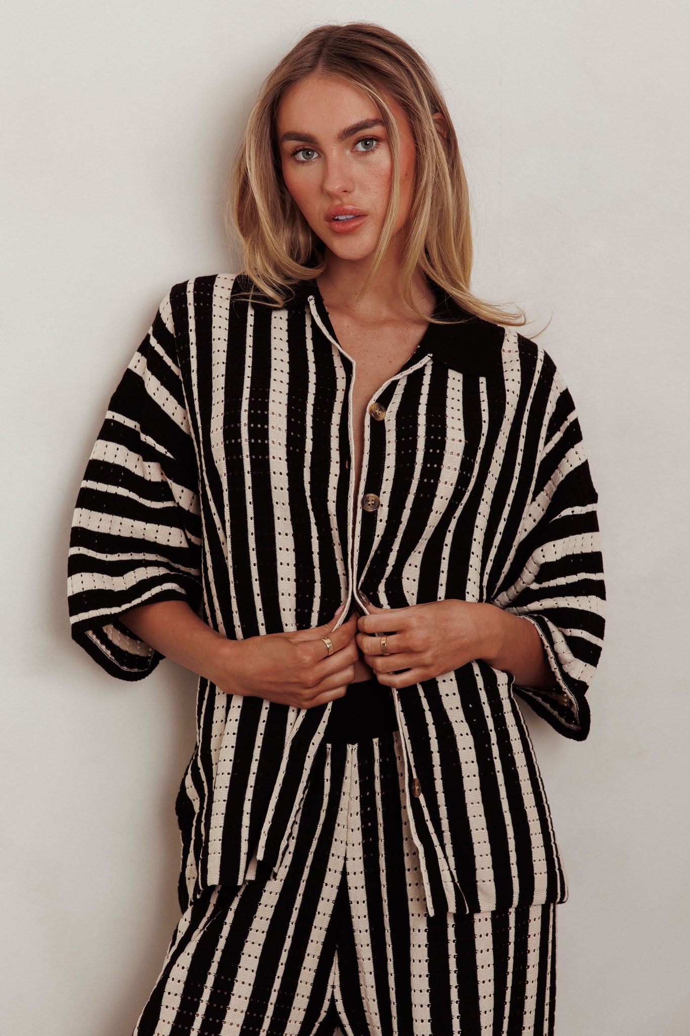 Influence Knit Relaxed Shirt Black-Maymioy