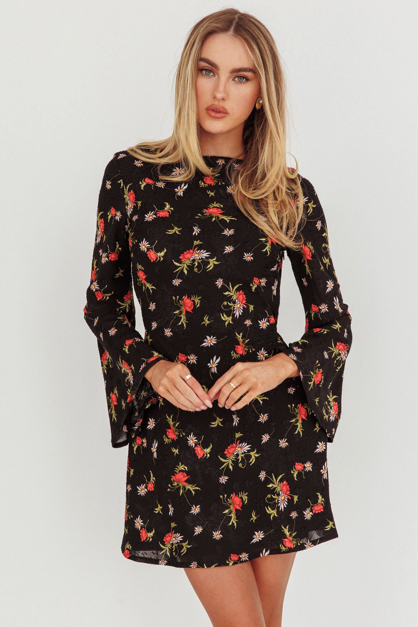 Thriller Long Sleeve Backless Mini Dress Floral Black-Maymioy