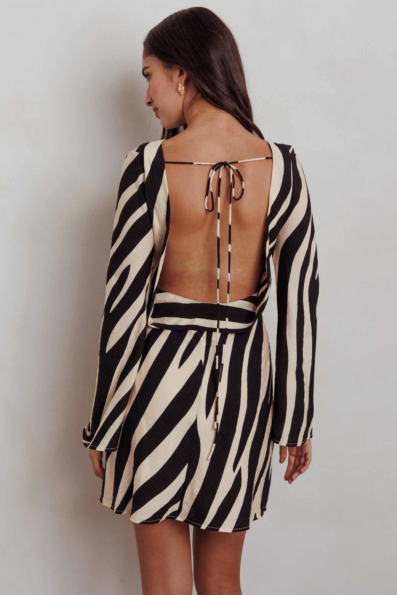 Thriller Long Sleeve Backless Mini Dress Zebra-Maymioy