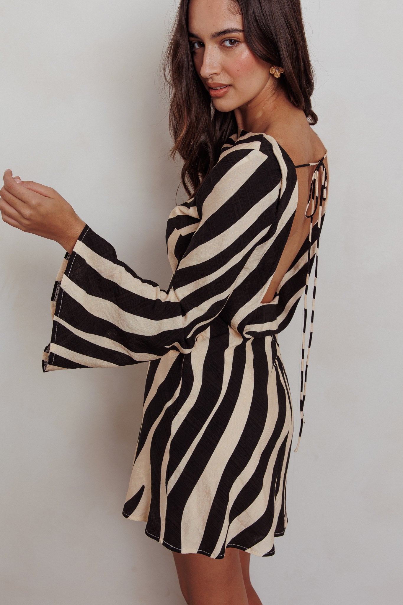 Thriller Long Sleeve Backless Mini Dress Zebra-Maymioy