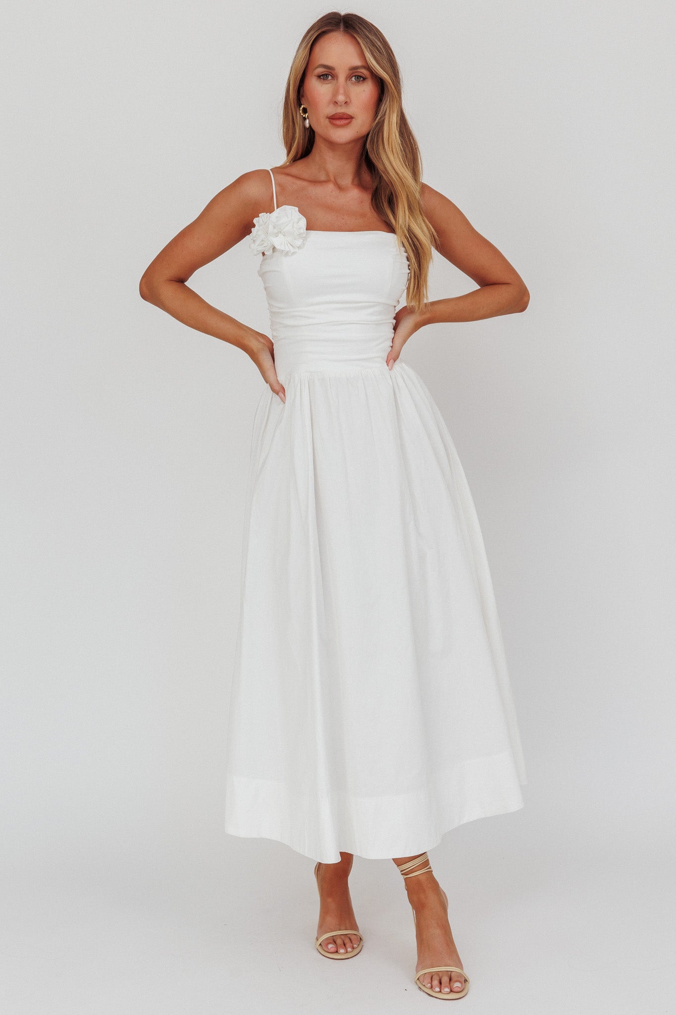 Ezrah A-Line Rosette Maxi Dress White-Maymioy