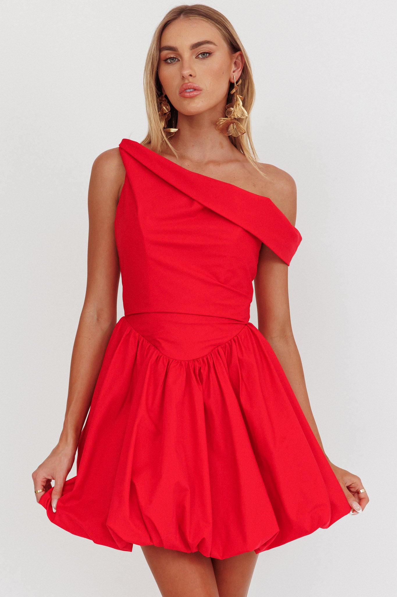 Celinda Asymmetric Neckline Balloon Mini Dress Red-Maymioy