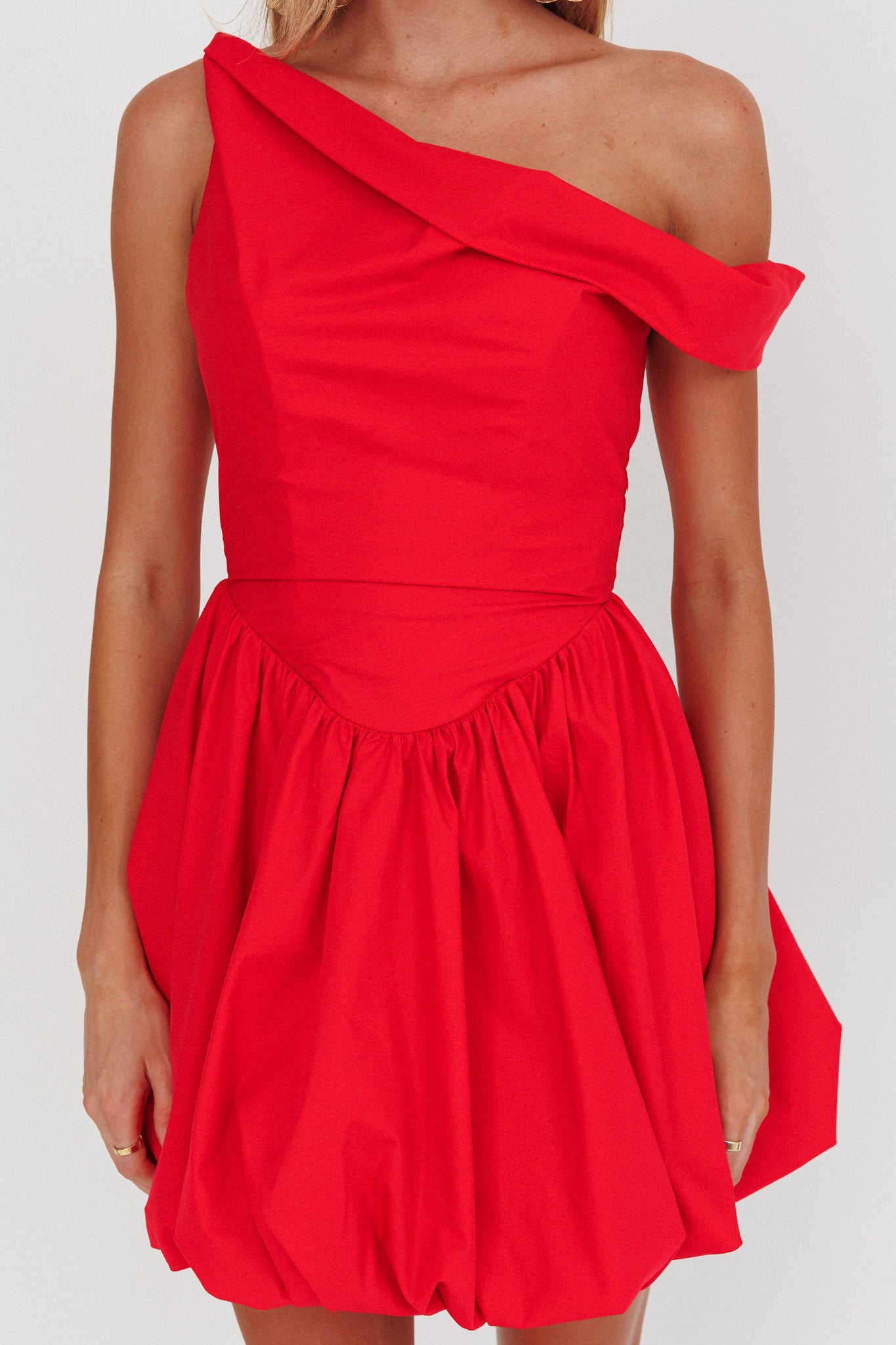 Celinda Asymmetric Neckline Balloon Mini Dress Red-Maymioy