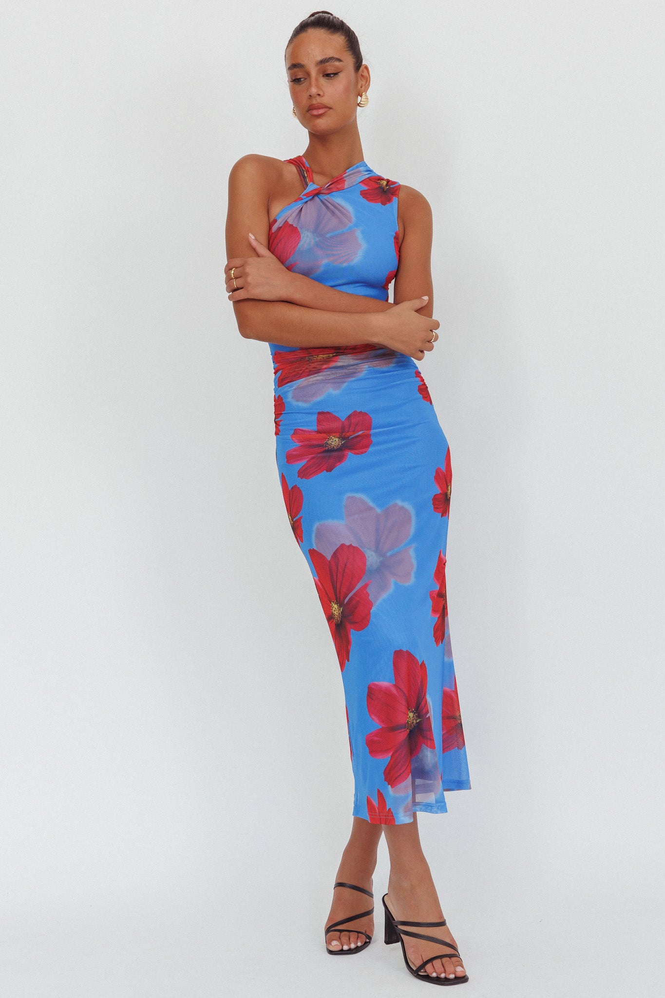 On Air Twist Neck Maxi Dress Floral Blue-Maymioy