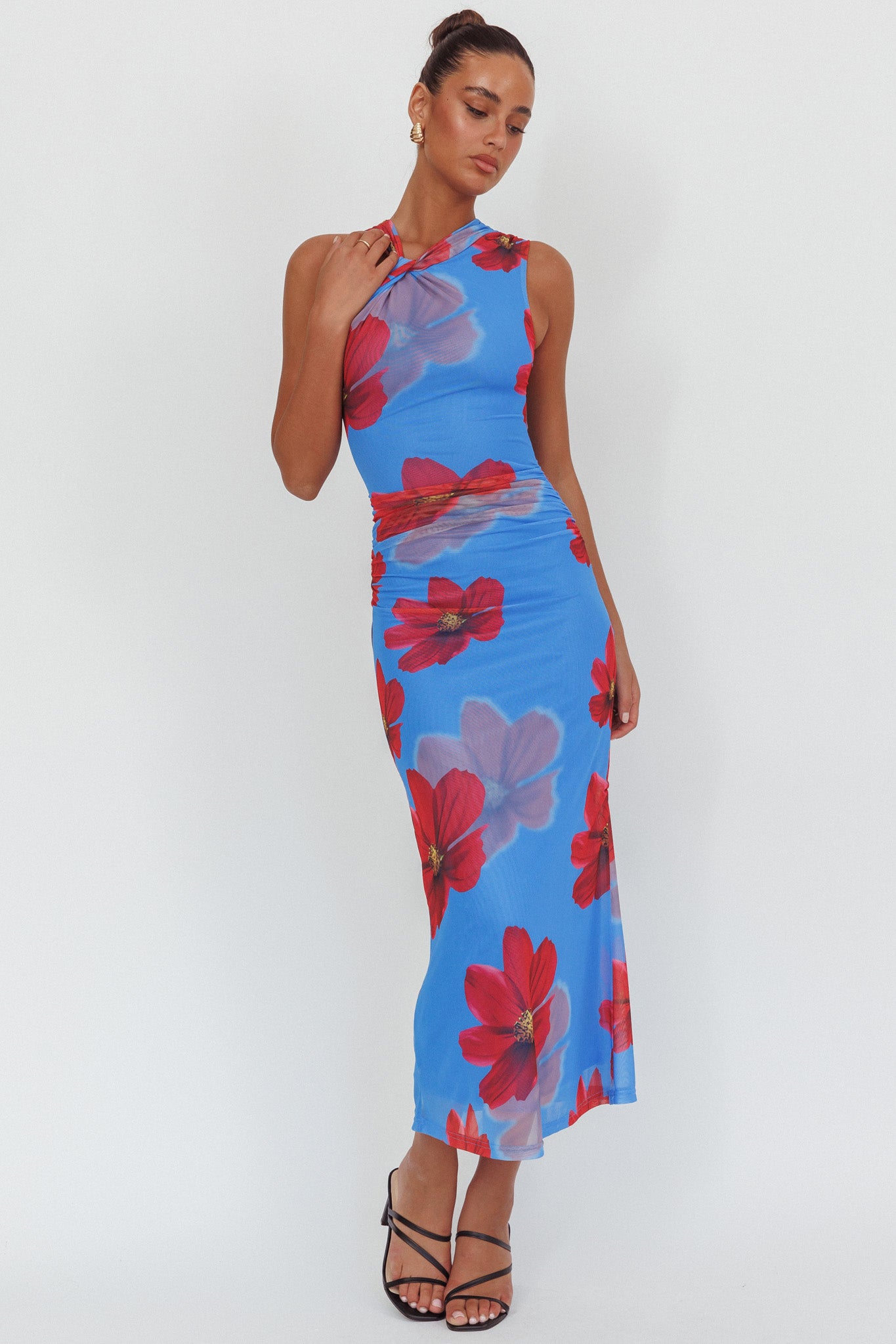 On Air Twist Neck Maxi Dress Floral Blue-Maymioy